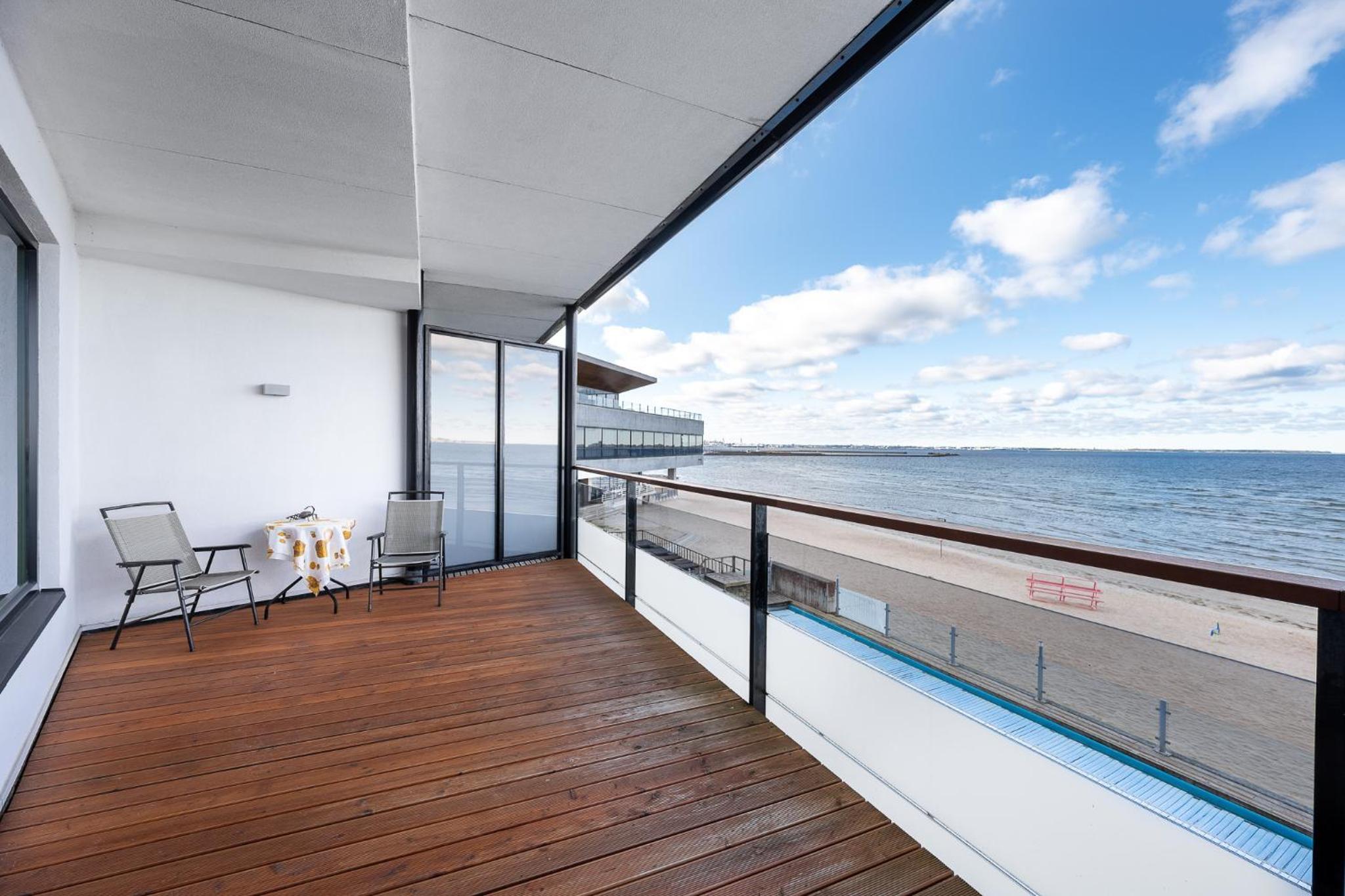 Pirita Beach Studio with Parking