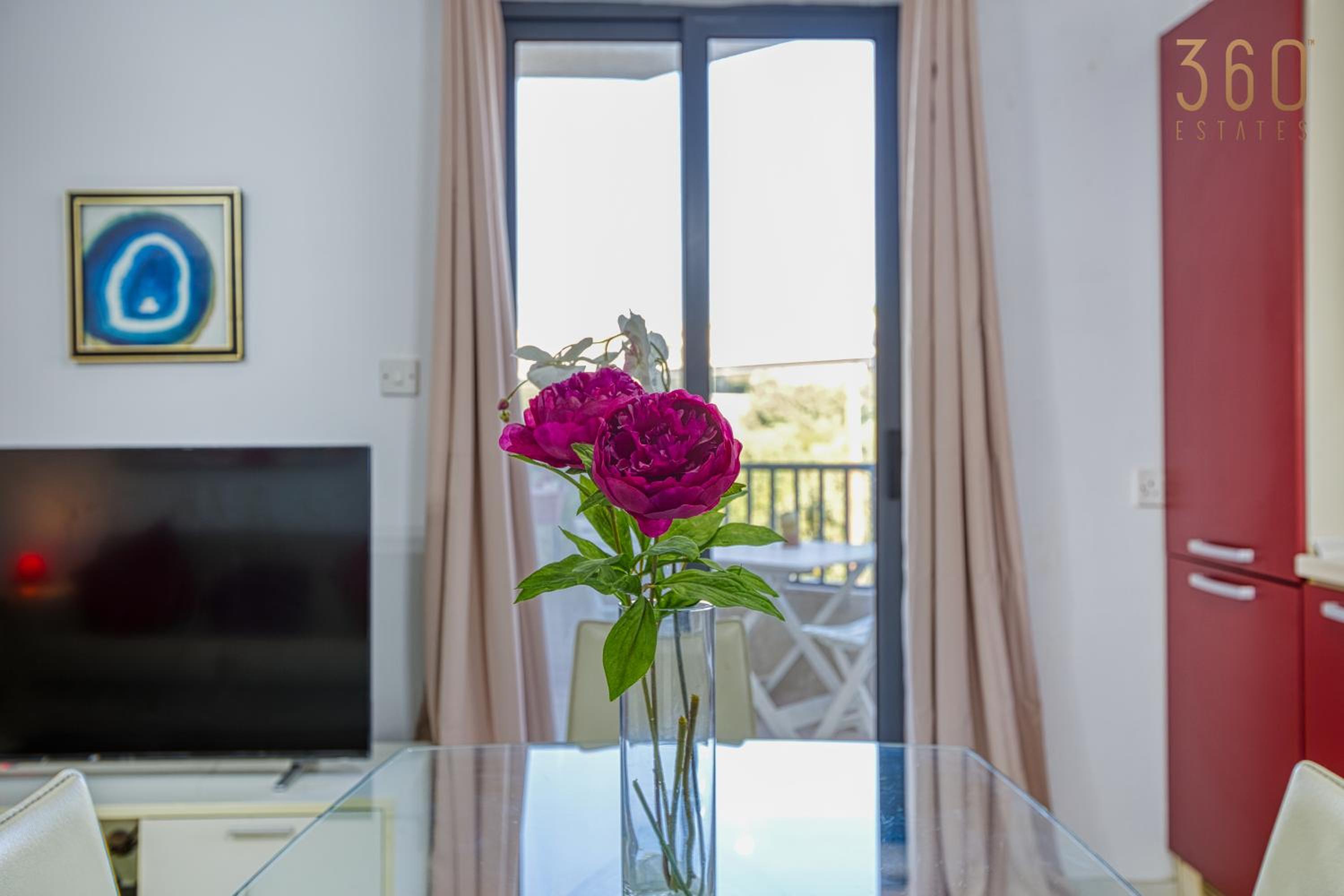 Lovely 1BR Apt with private balcony in Gzira by 360 Estates view 5