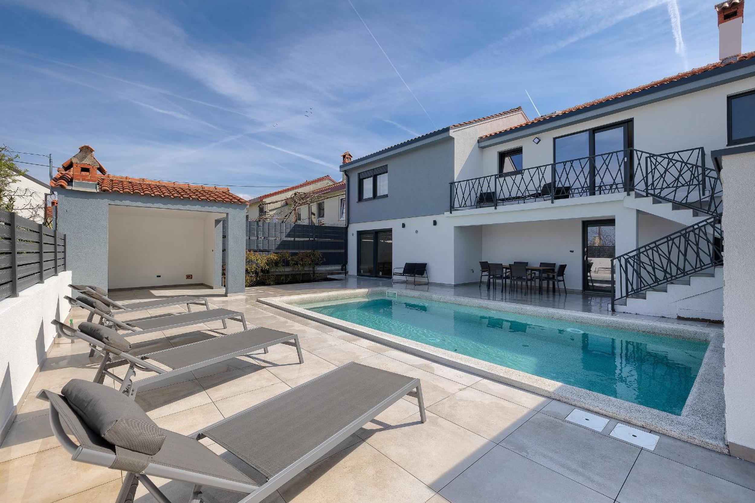 Villa Meri near Pula for 6 people with heated pool & only 500 m from beach view 2