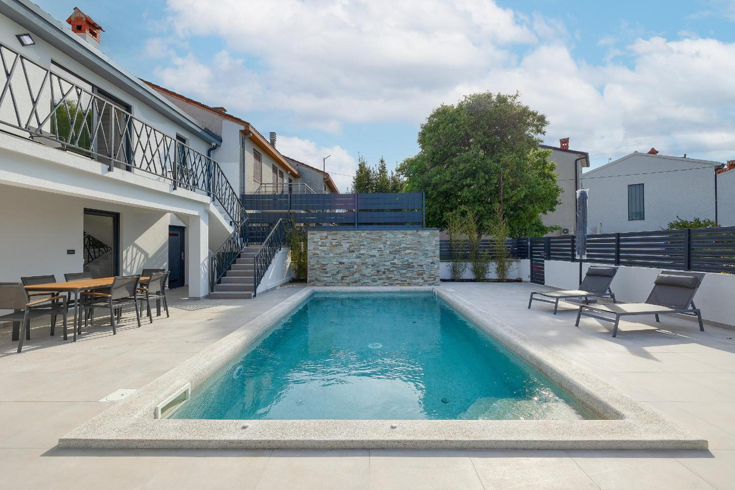 Villa Meri near Pula for 6 people with heated pool & only 500 m from beach view 3