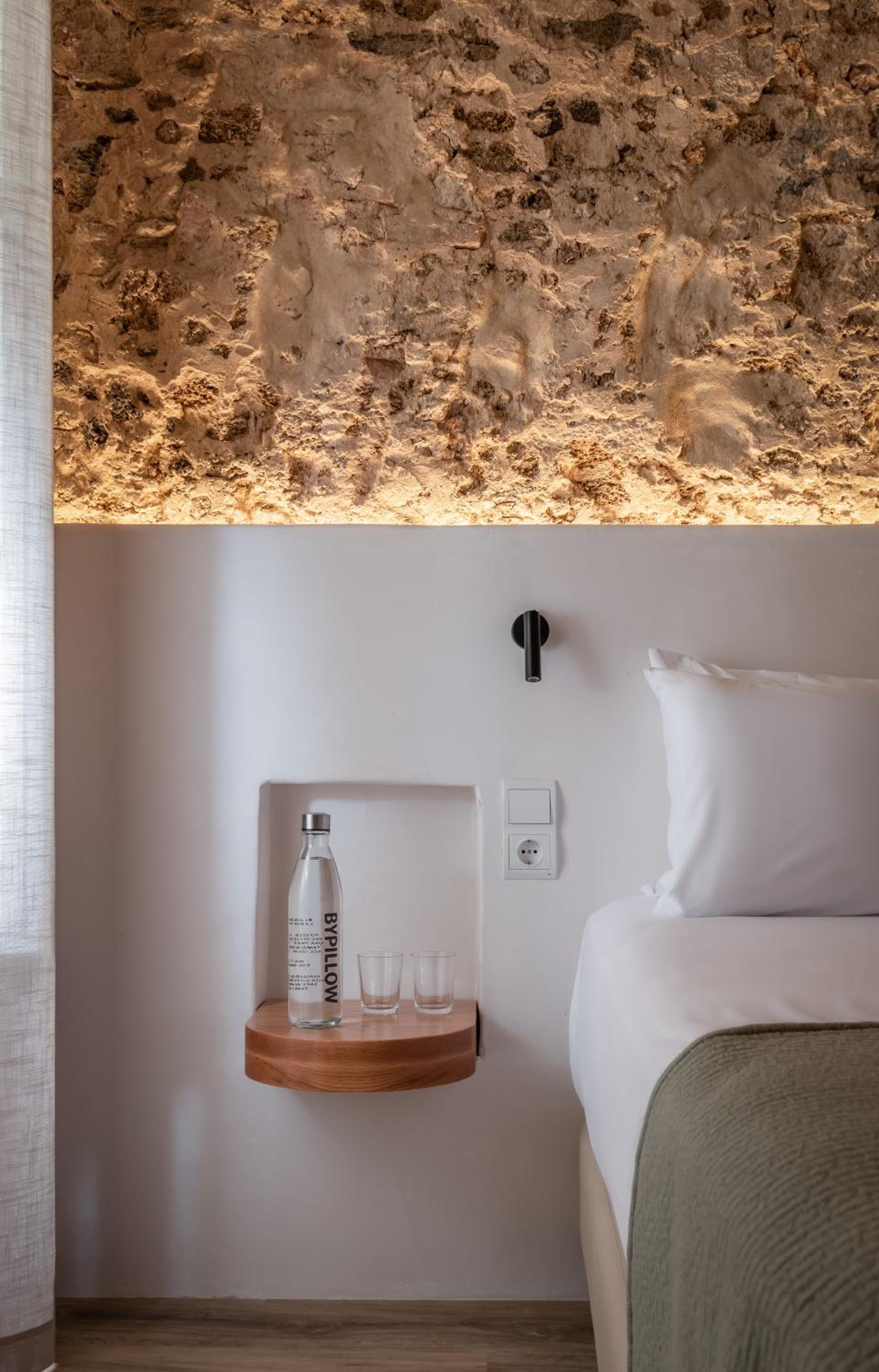 BYPILLOW Casa Gades