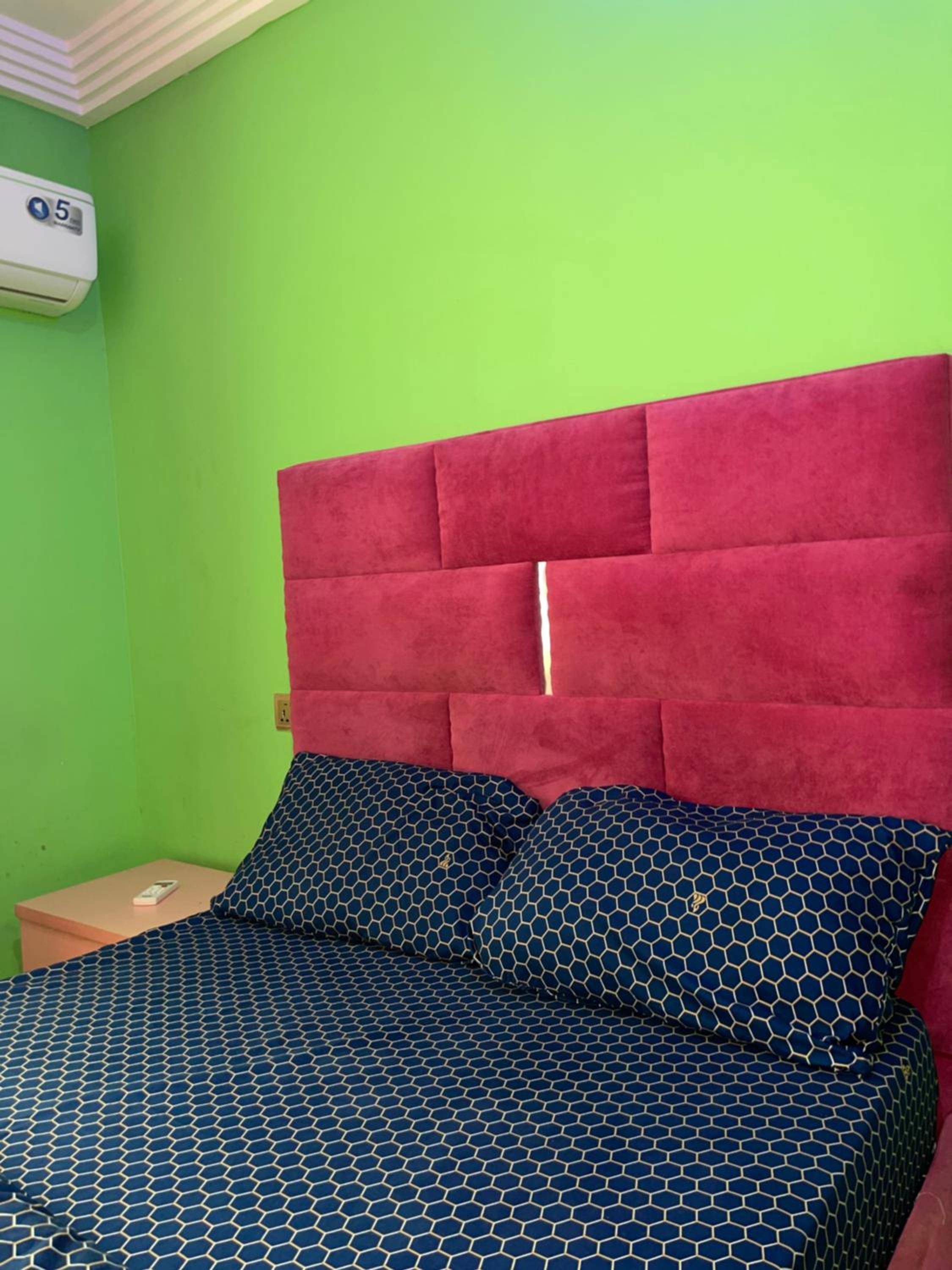 Osa-Paul Royal hotel & suites