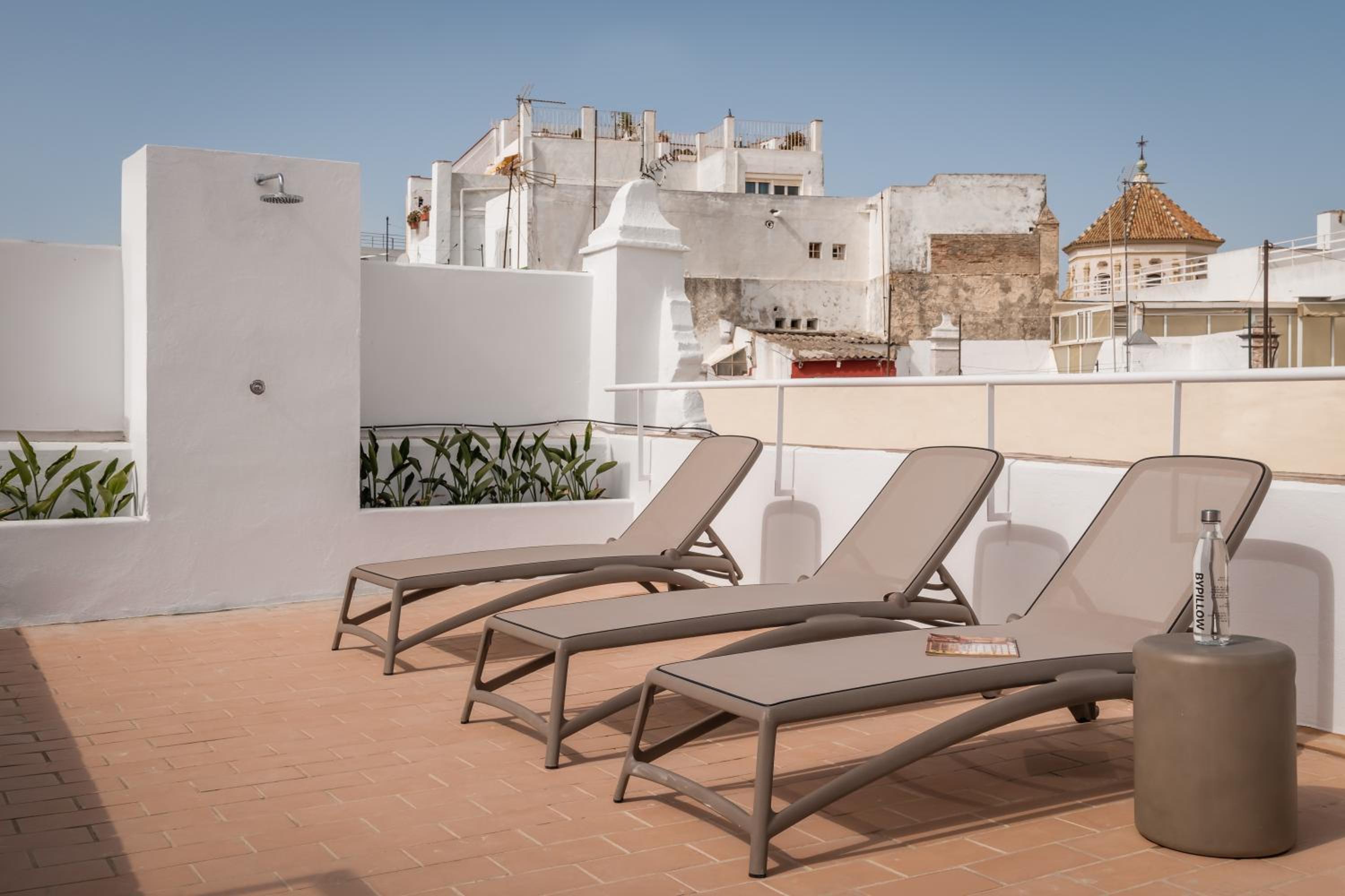 BYPILLOW Casa Gades
