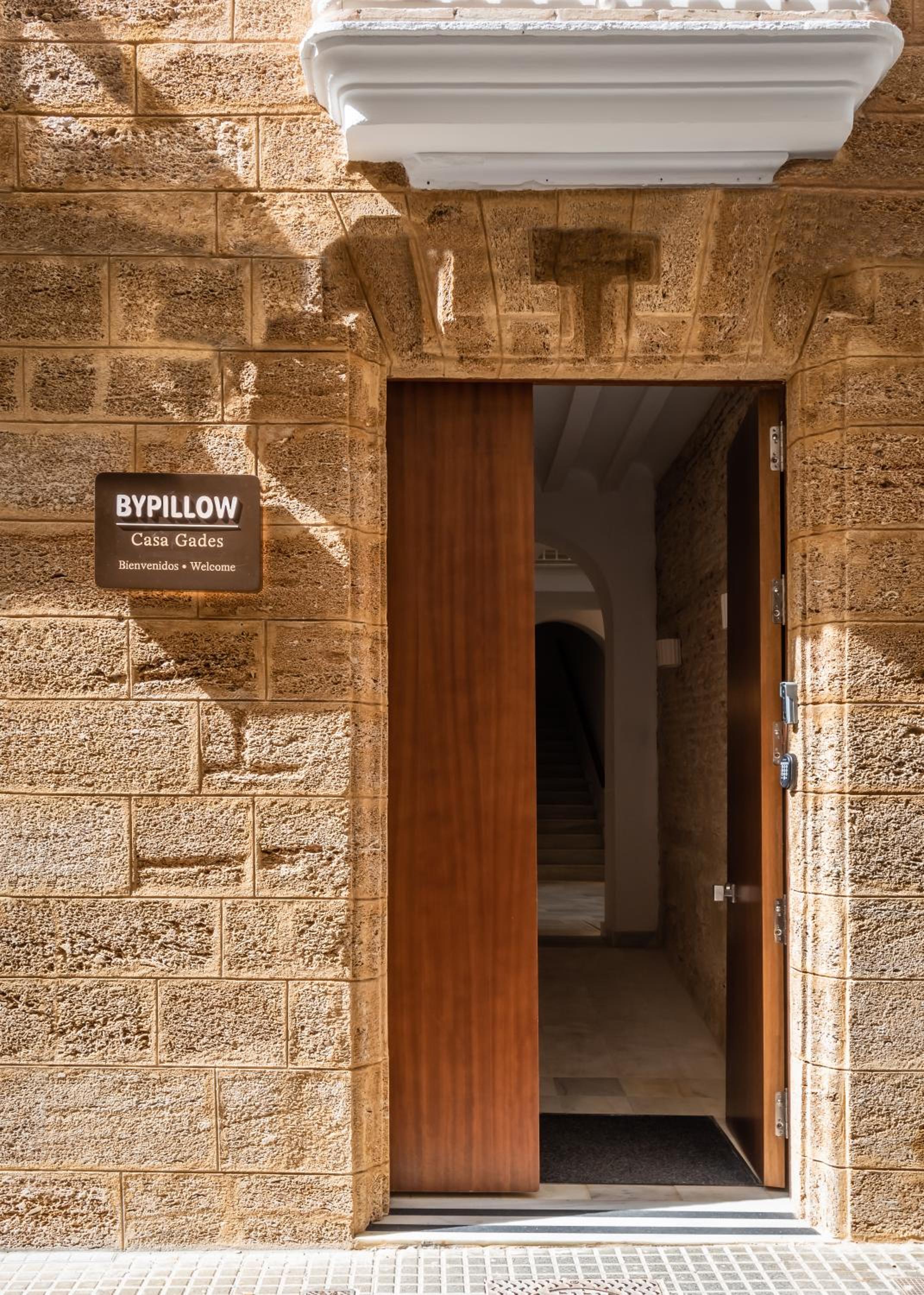 BYPILLOW Casa Gades