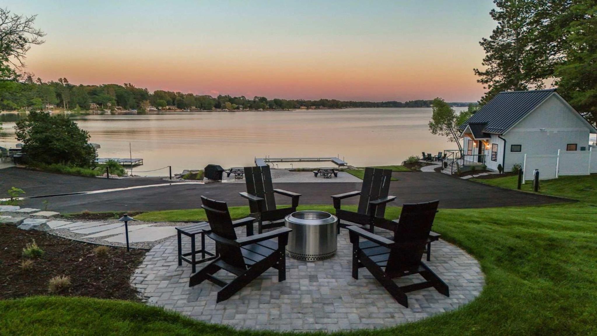 Resort on the lake view 3