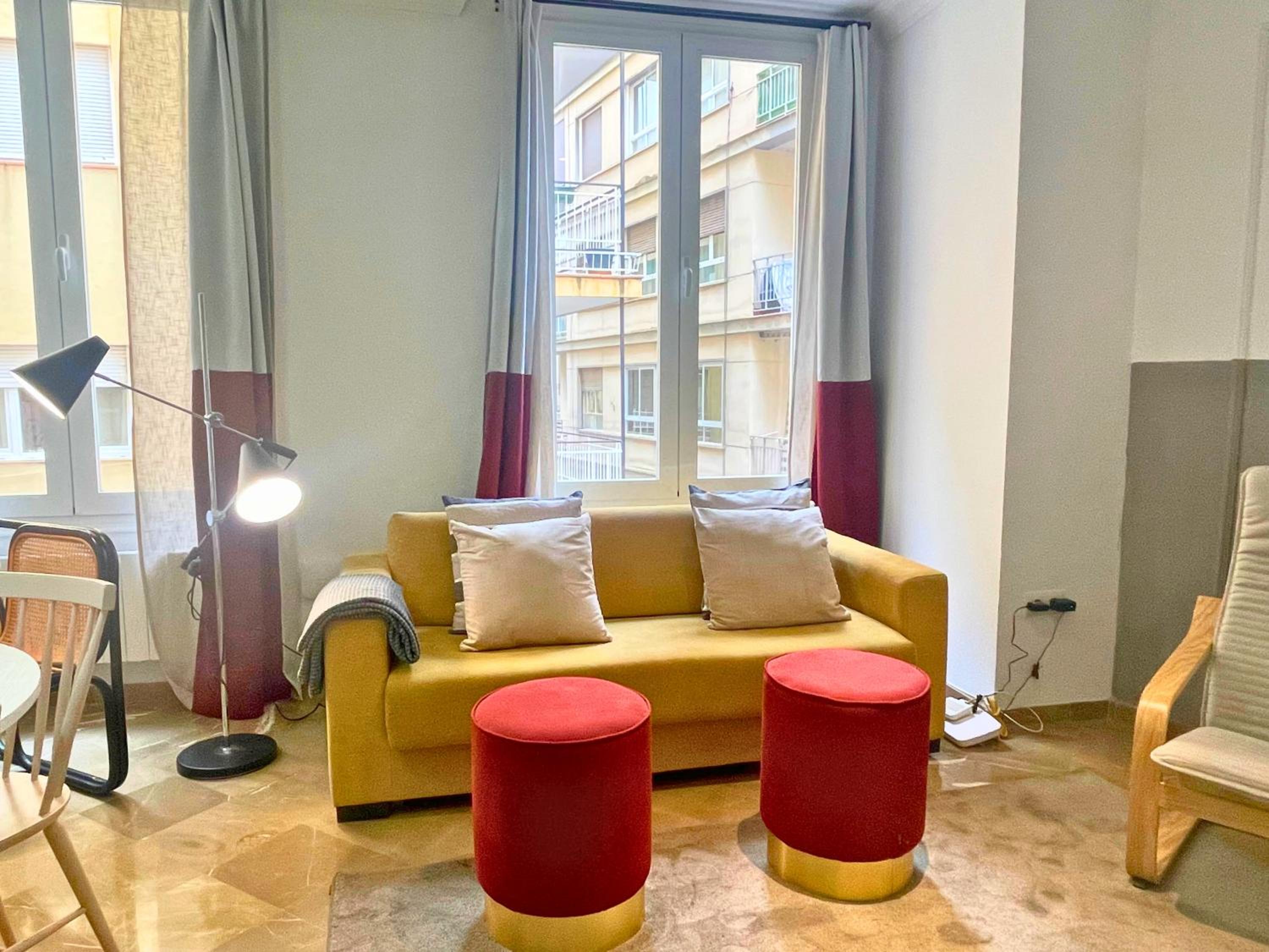 Home4u Gran Via Luxury Granada view 5