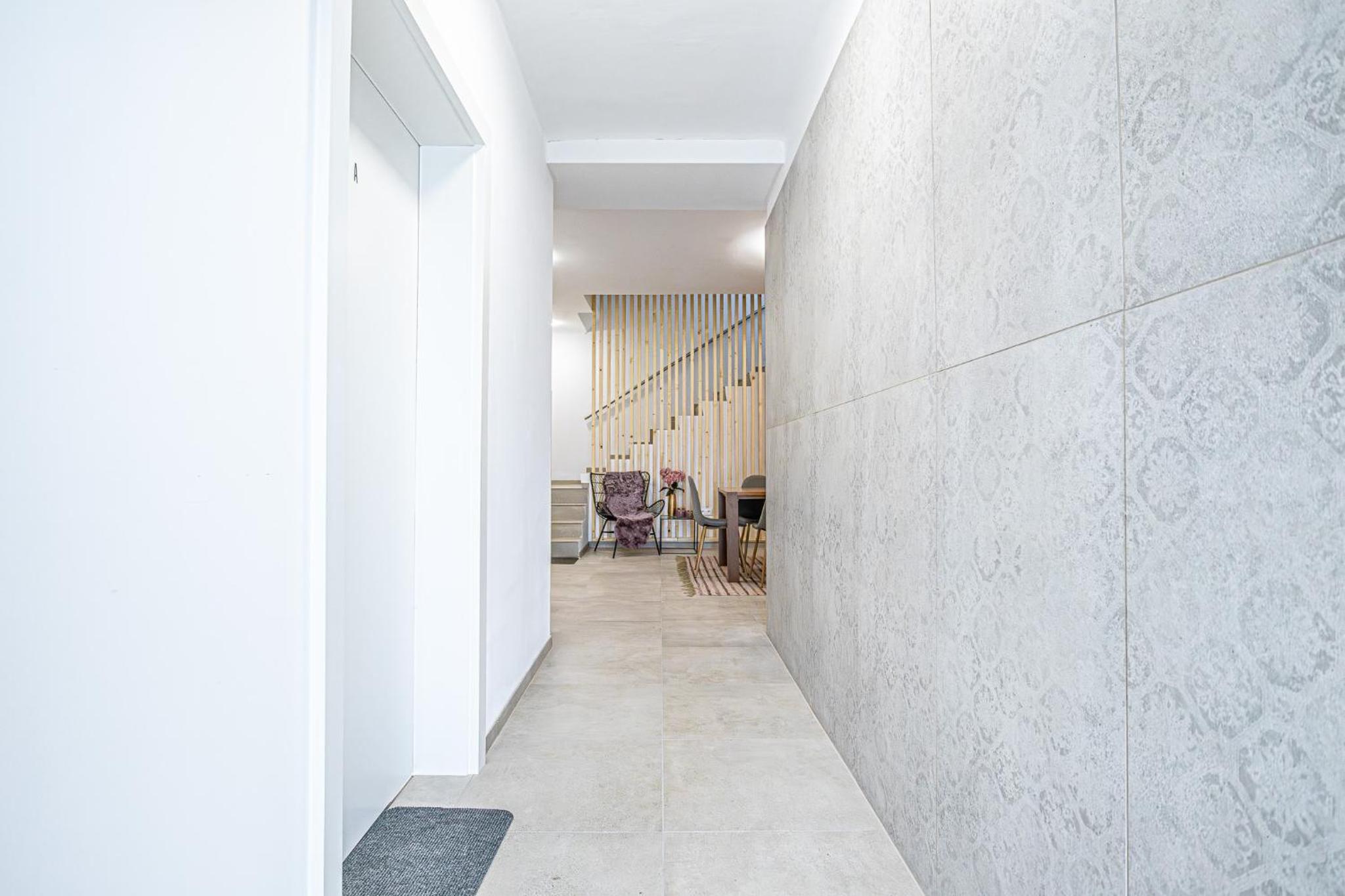 Elegant & Air condition 5BR - By The Danube River