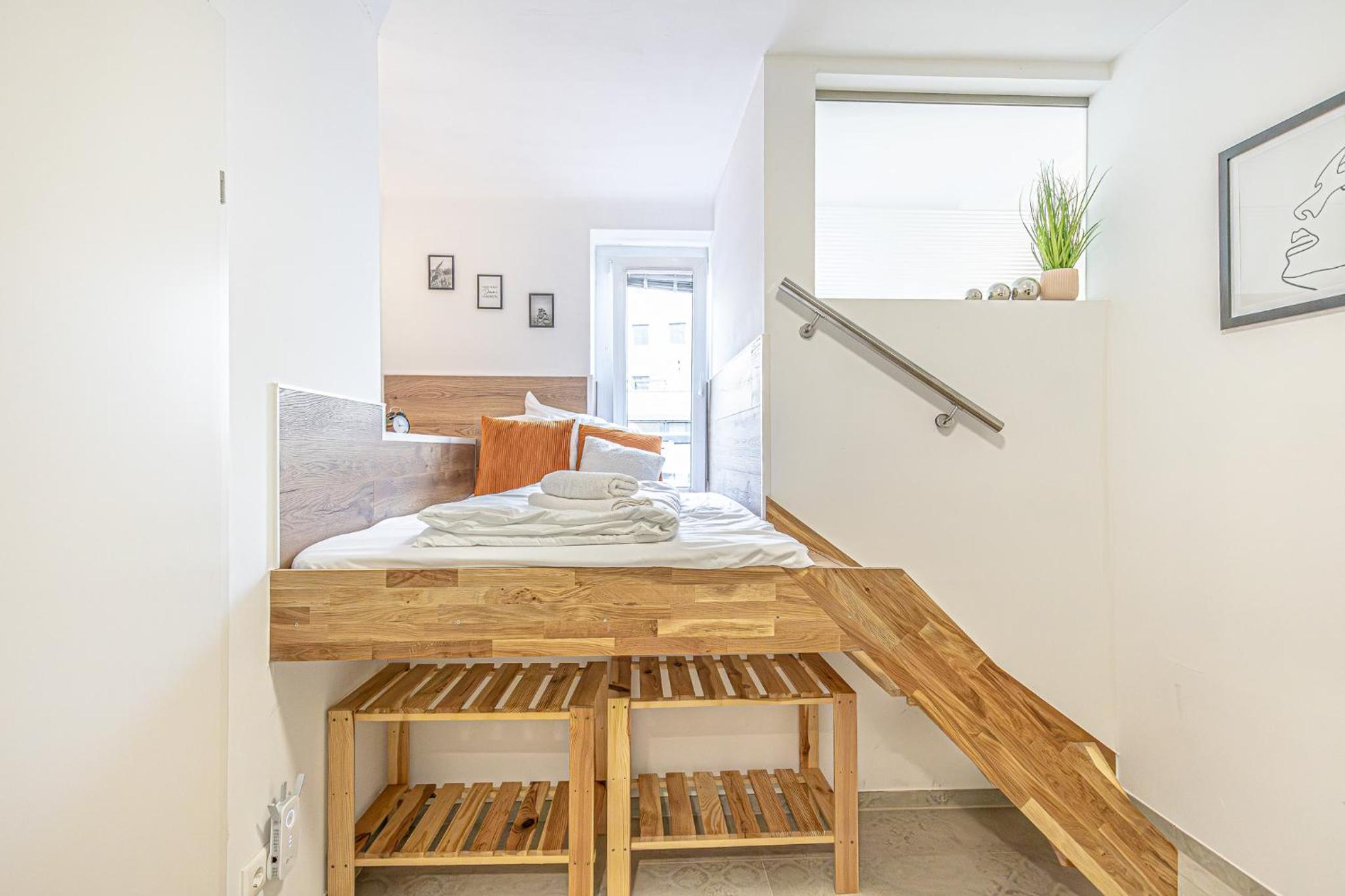 Elegant & Air condition 5BR - By The Danube River