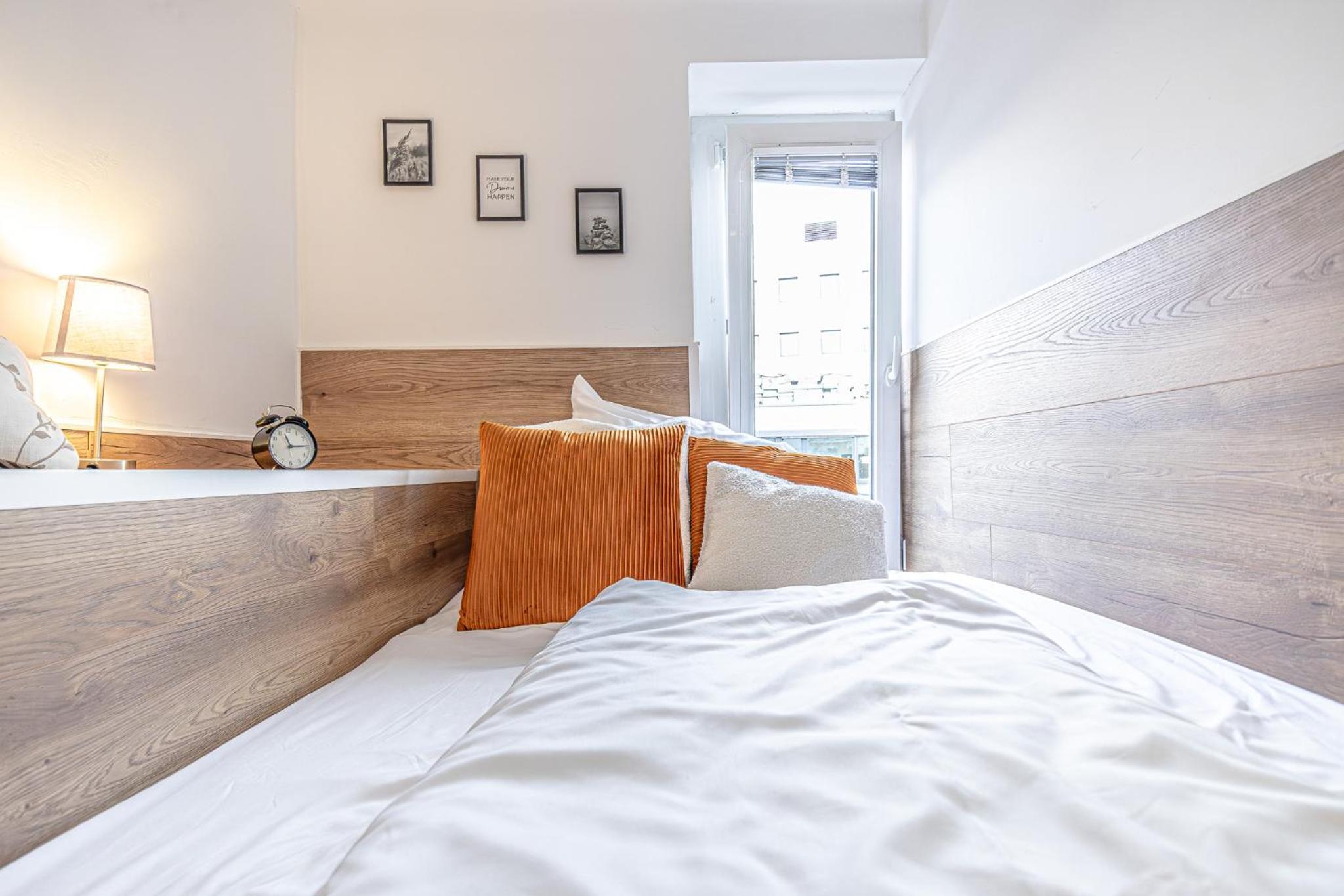 Elegant & Air condition 5BR - By The Danube River