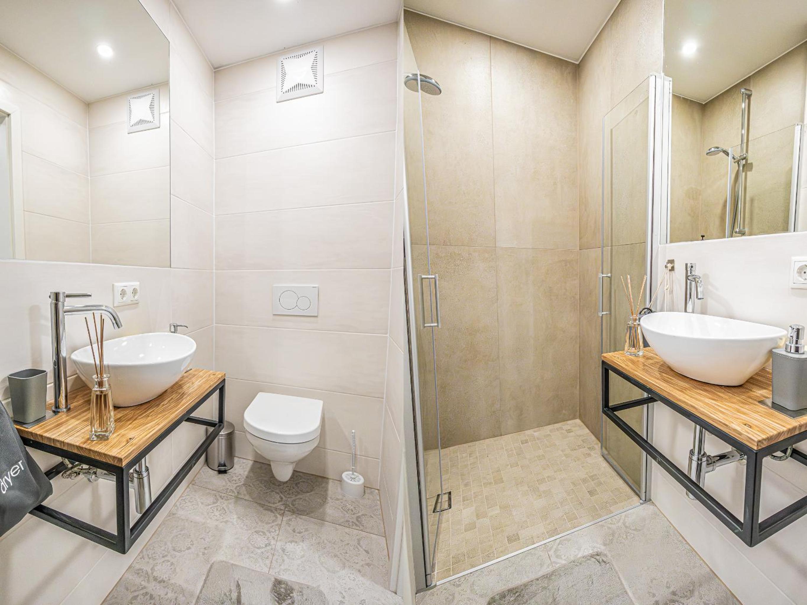 Elegant & Air condition 5BR - By The Danube River
