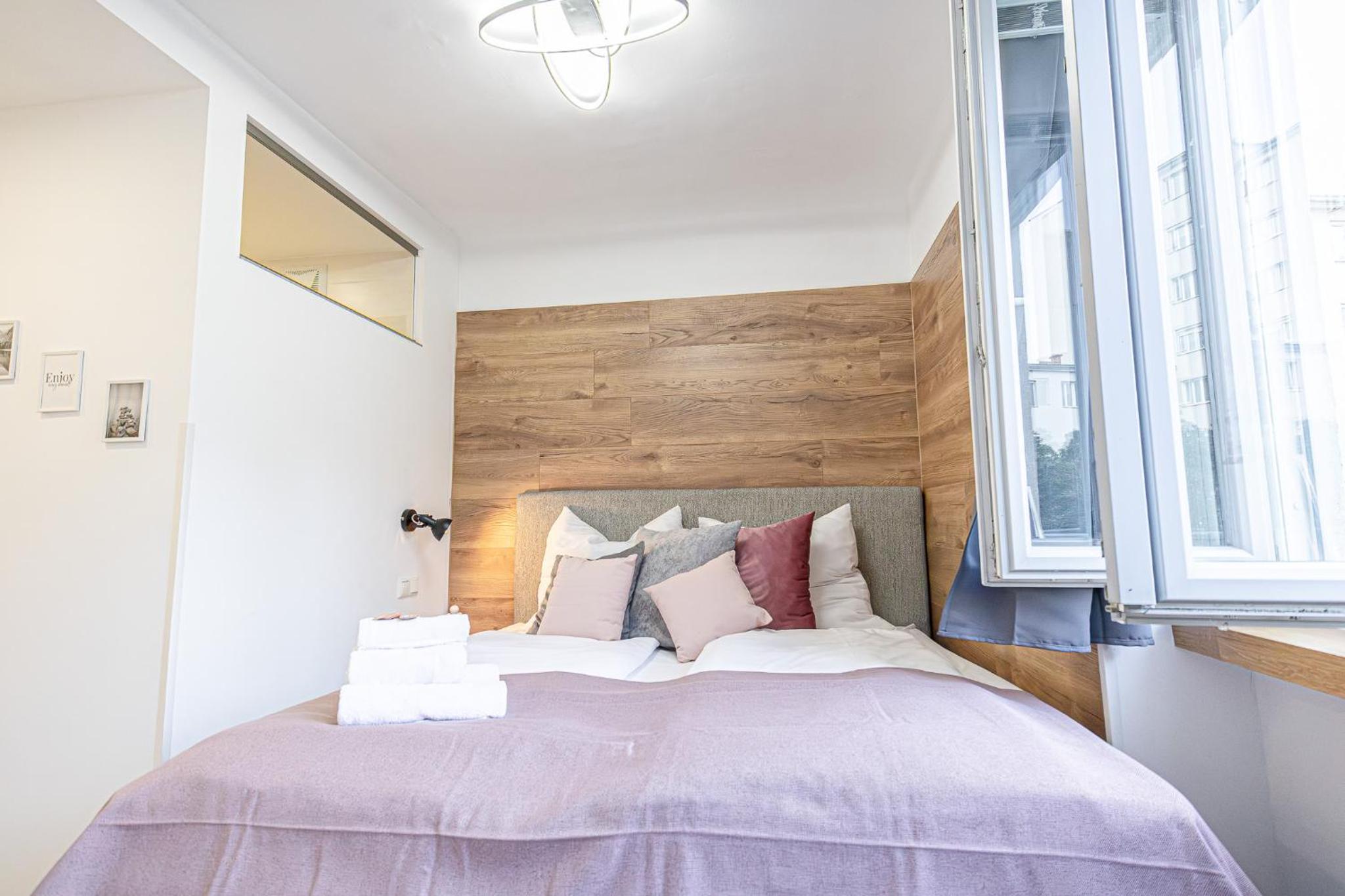 Elegant & Air condition 5BR - By The Danube River
