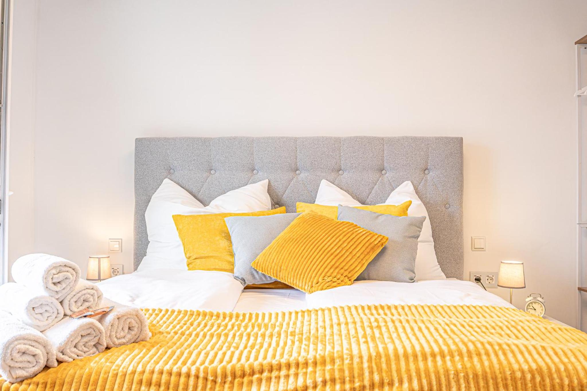 Elegant & Air condition 5BR - By The Danube River