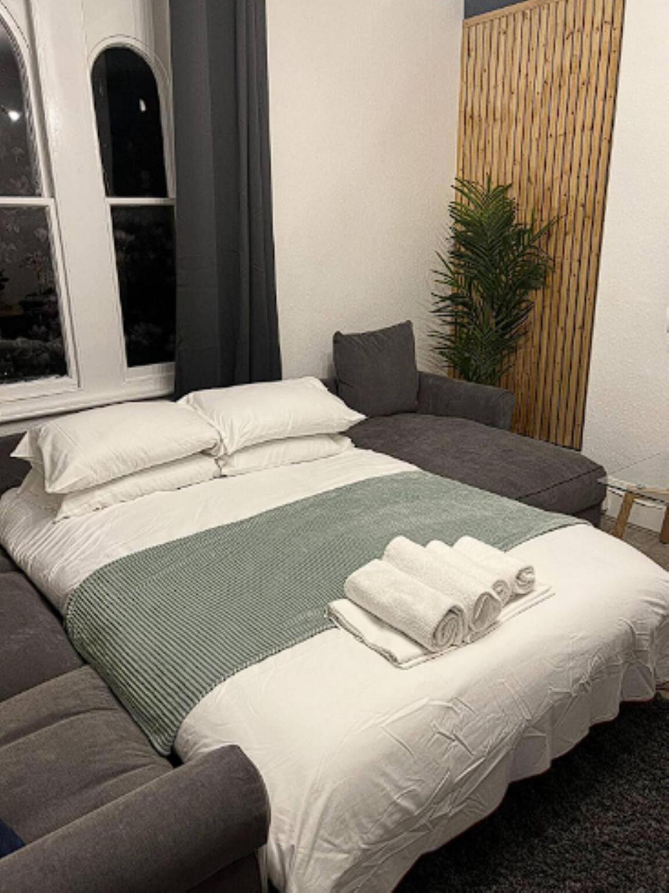 Cosy Osborne with Free Parking by Prescott Apartments