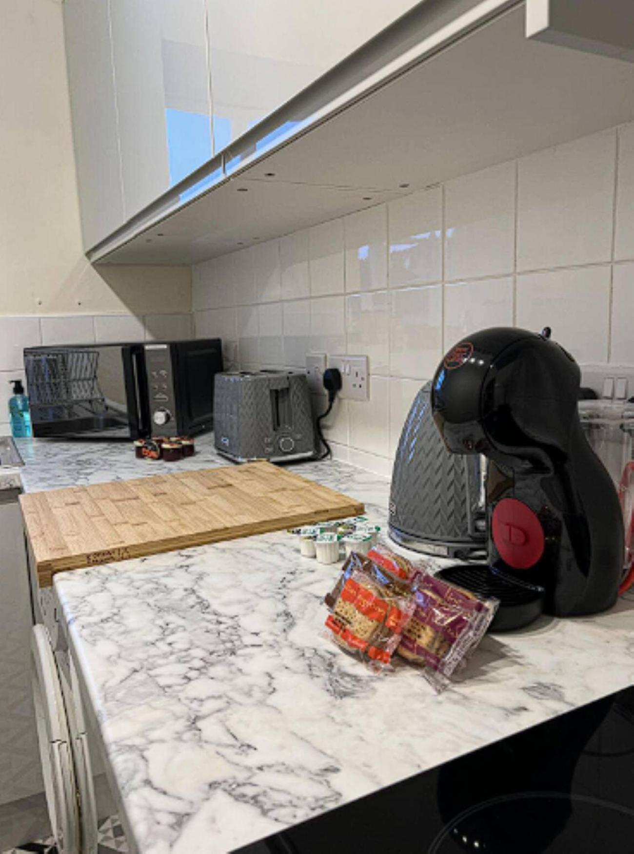 Cosy Osborne with Free Parking by Prescott Apartments