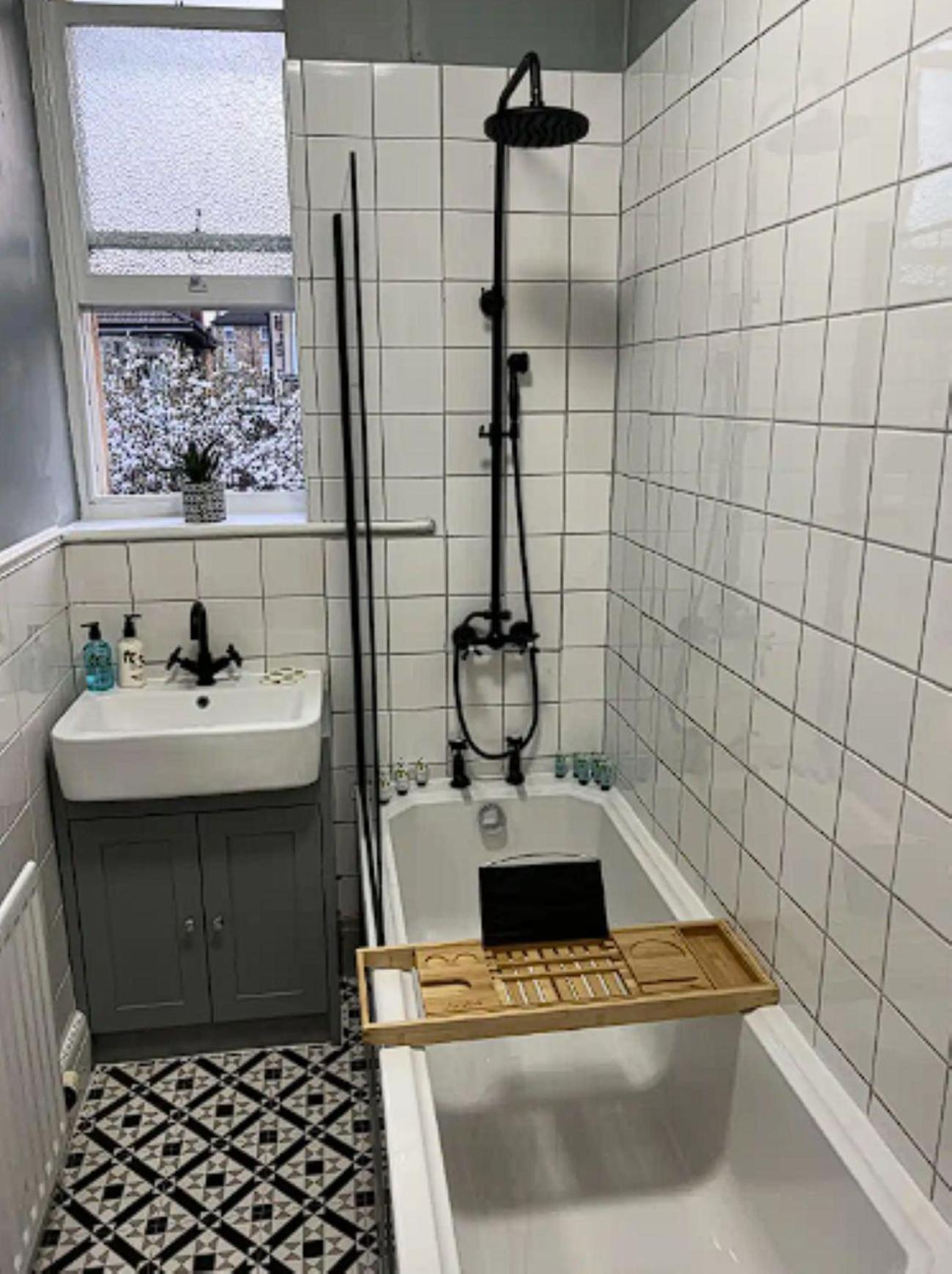 Cosy Osborne with Free Parking by Prescott Apartments
