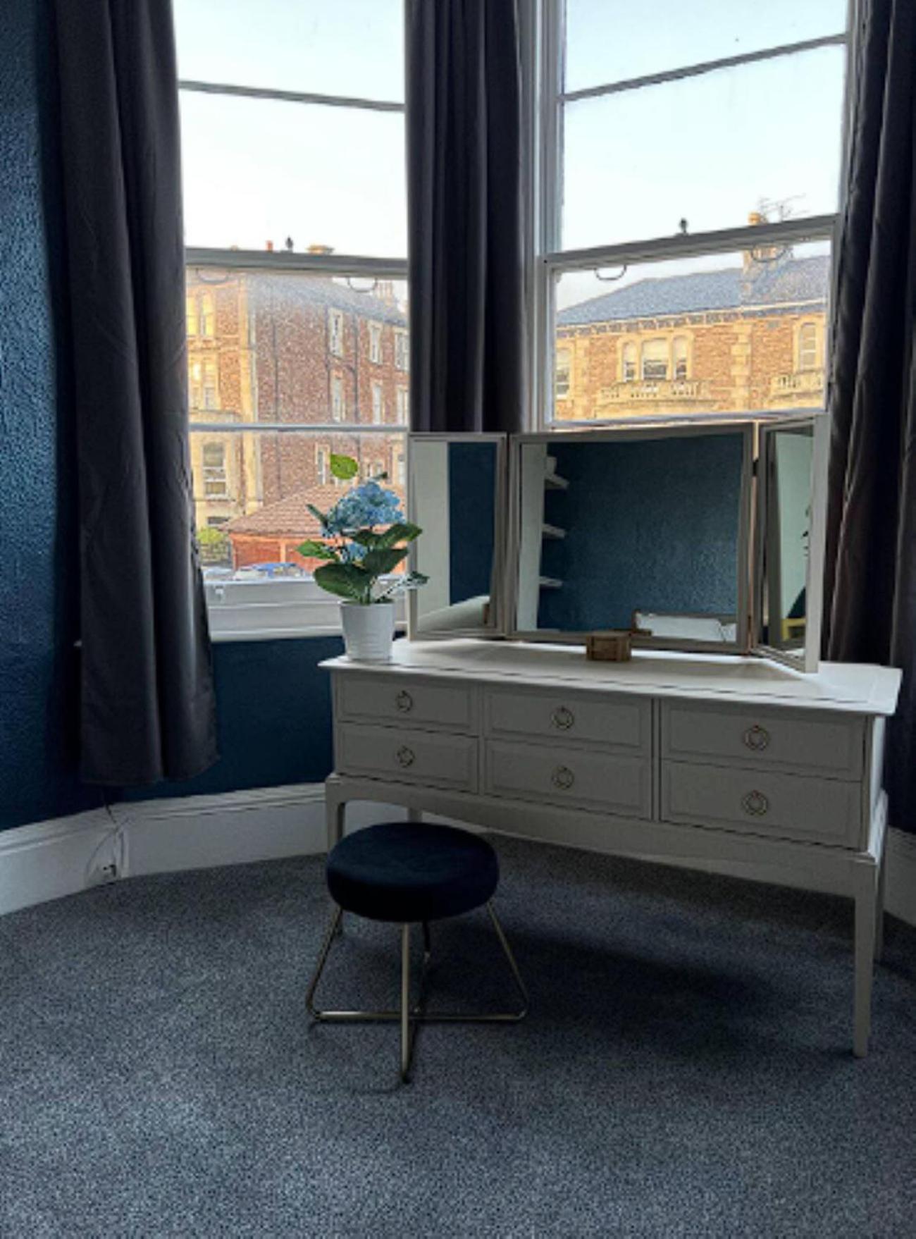 Cosy Osborne with Free Parking by Prescott Apartments