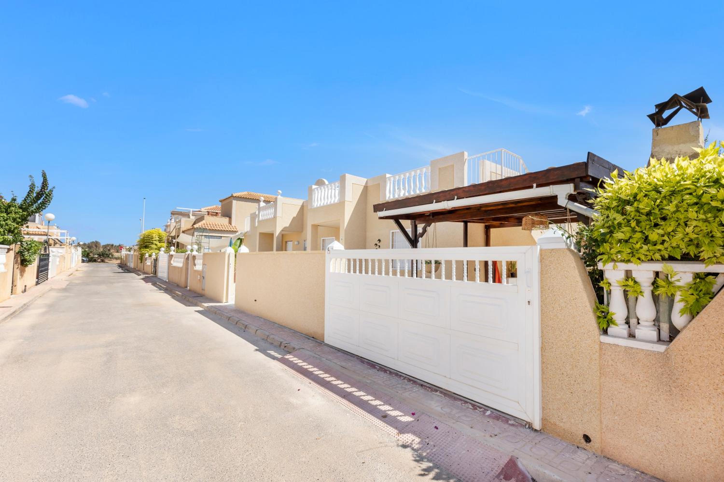 Bungalow Dolce Vita con piscina comunitaria en Torrevieja