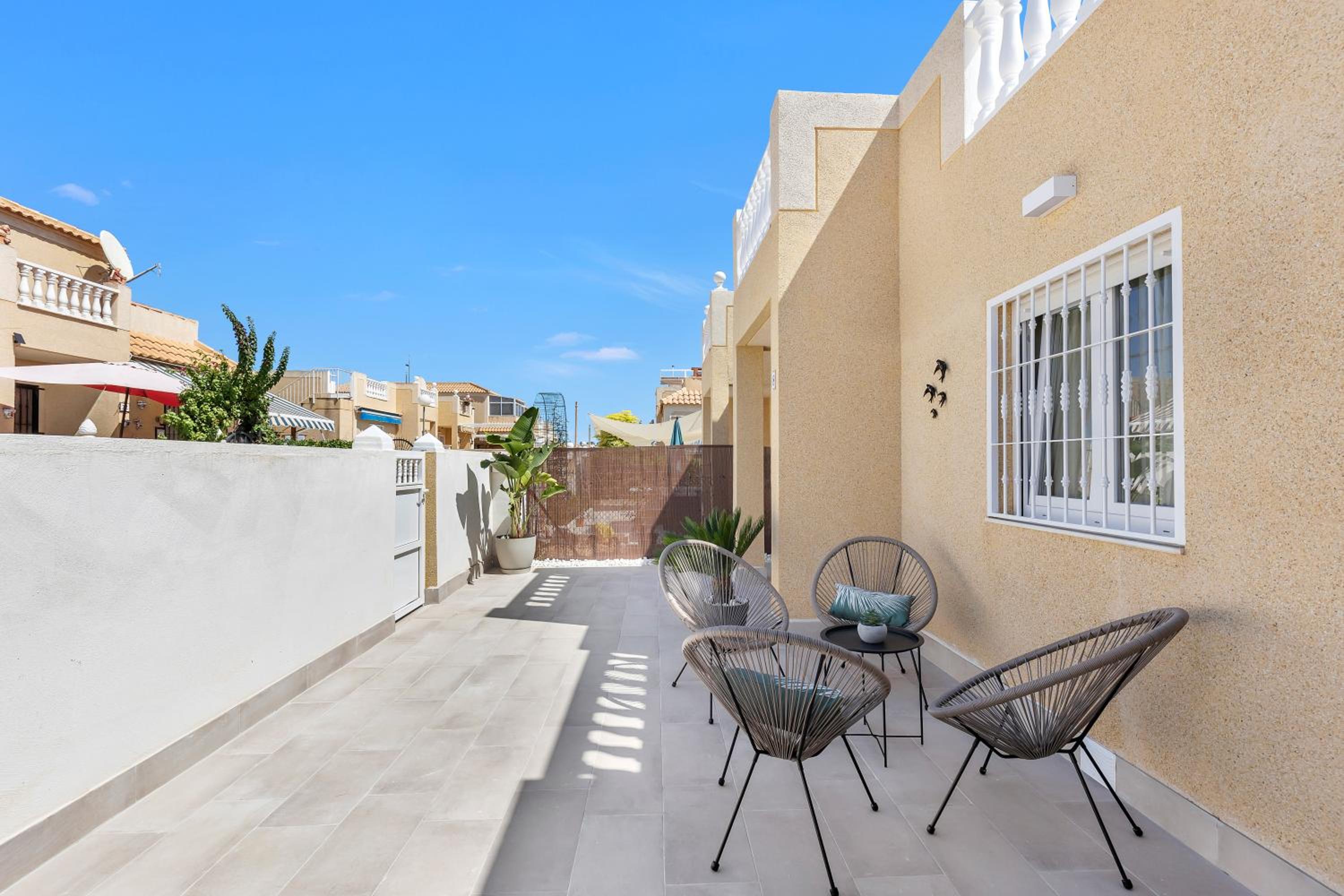Bungalow Dolce Vita con piscina comunitaria en Torrevieja