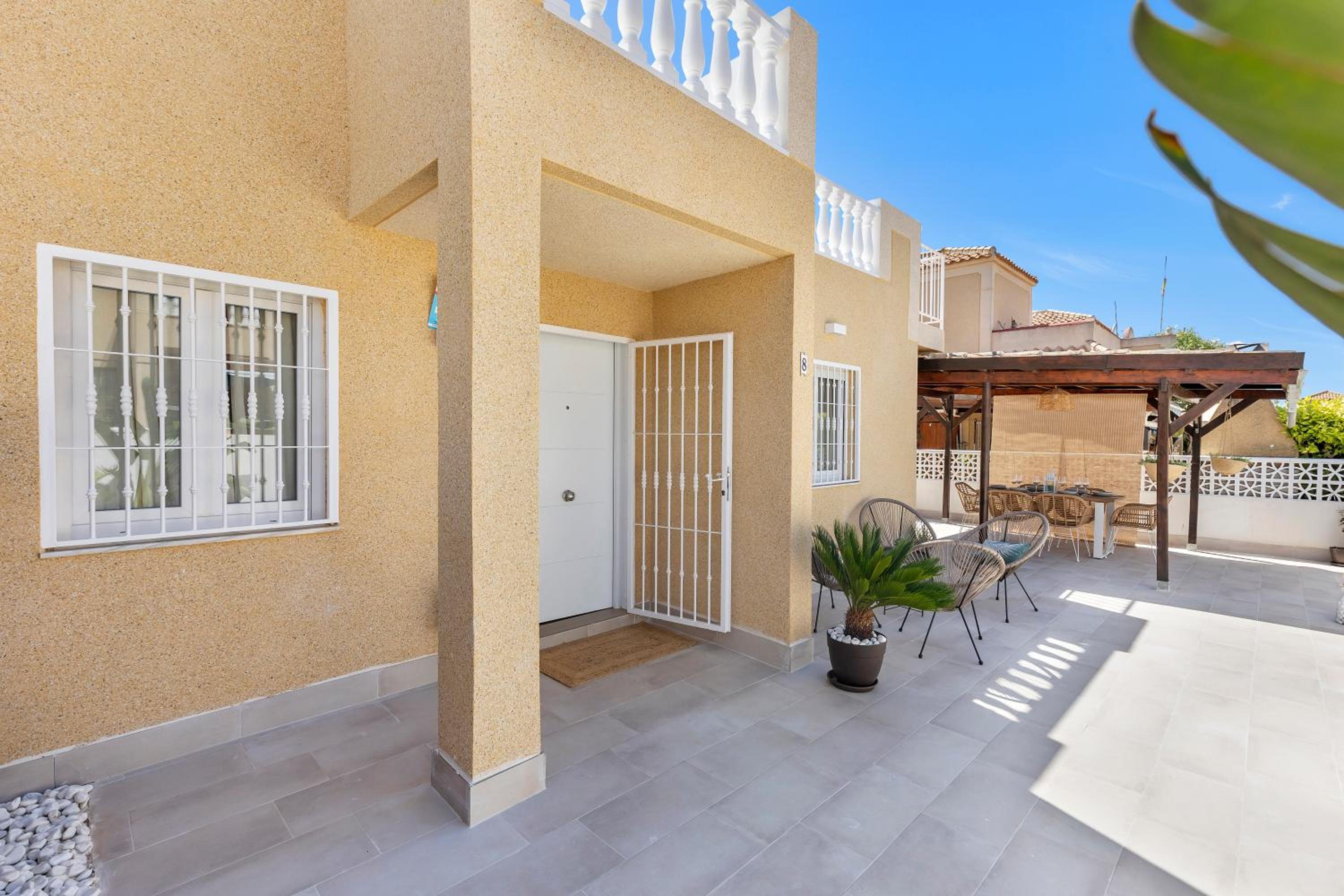 Bungalow Dolce Vita con piscina comunitaria en Torrevieja