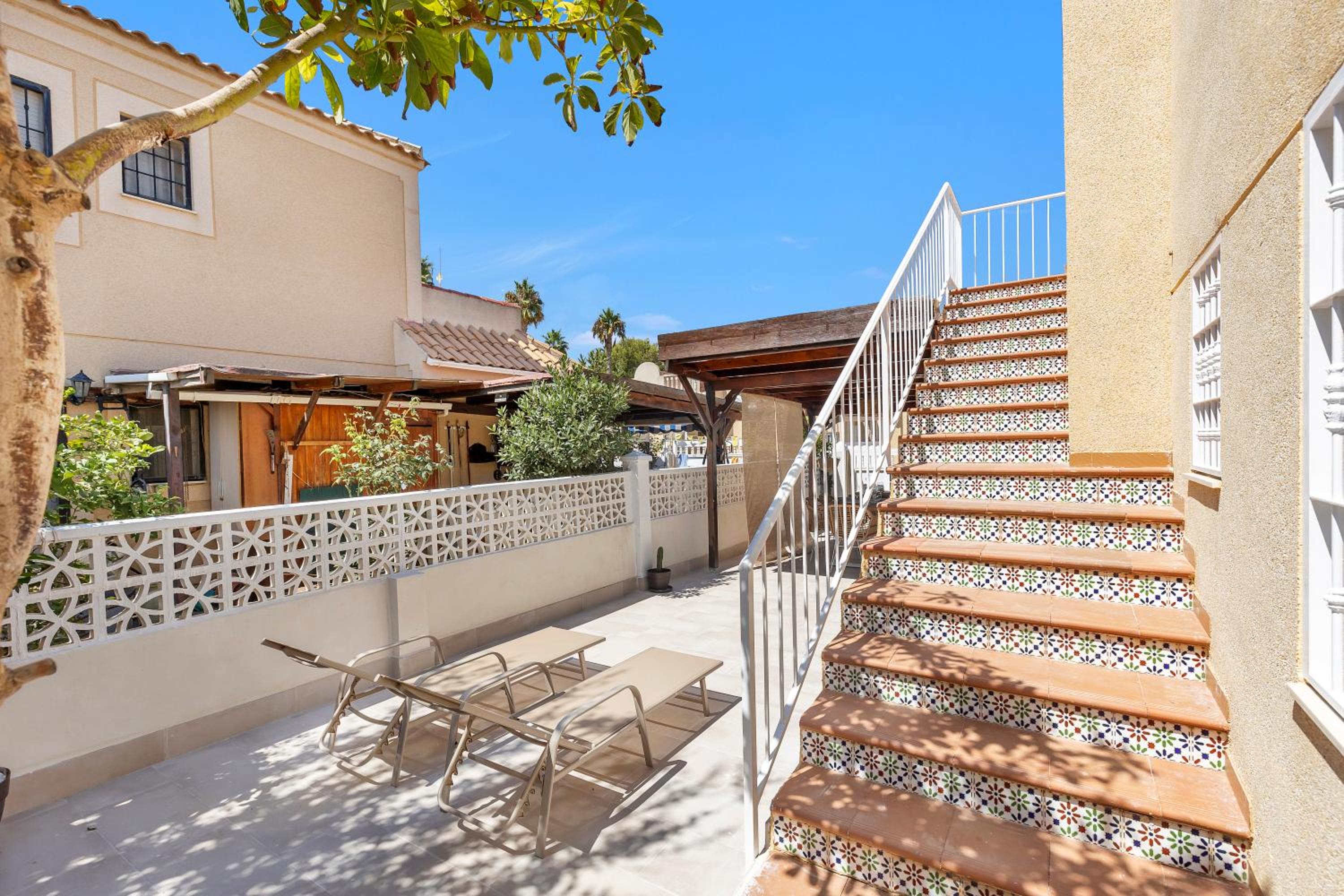 Bungalow Dolce Vita con piscina comunitaria en Torrevieja