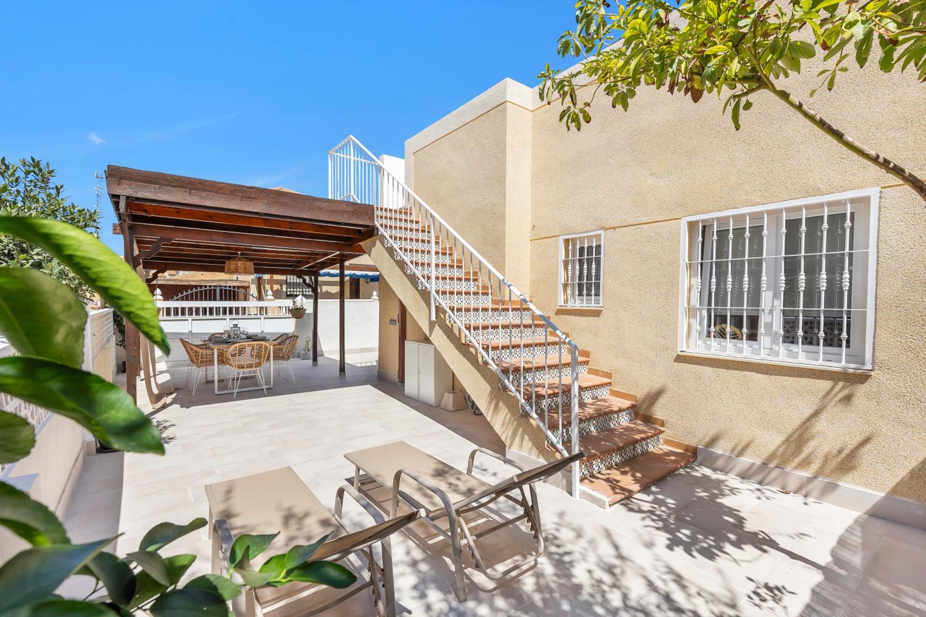 Bungalow Dolce Vita con piscina comunitaria en Torrevieja