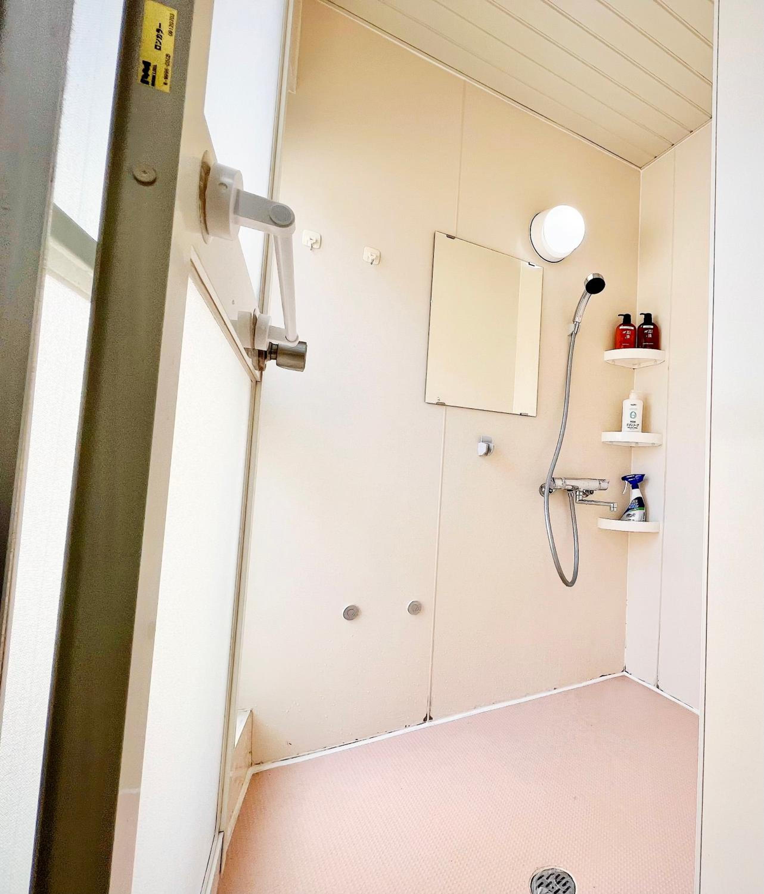 Ikebukuro 1 stop 2 min Designer Entire House 3BR up to 8 guests 3 min to Convenience Store