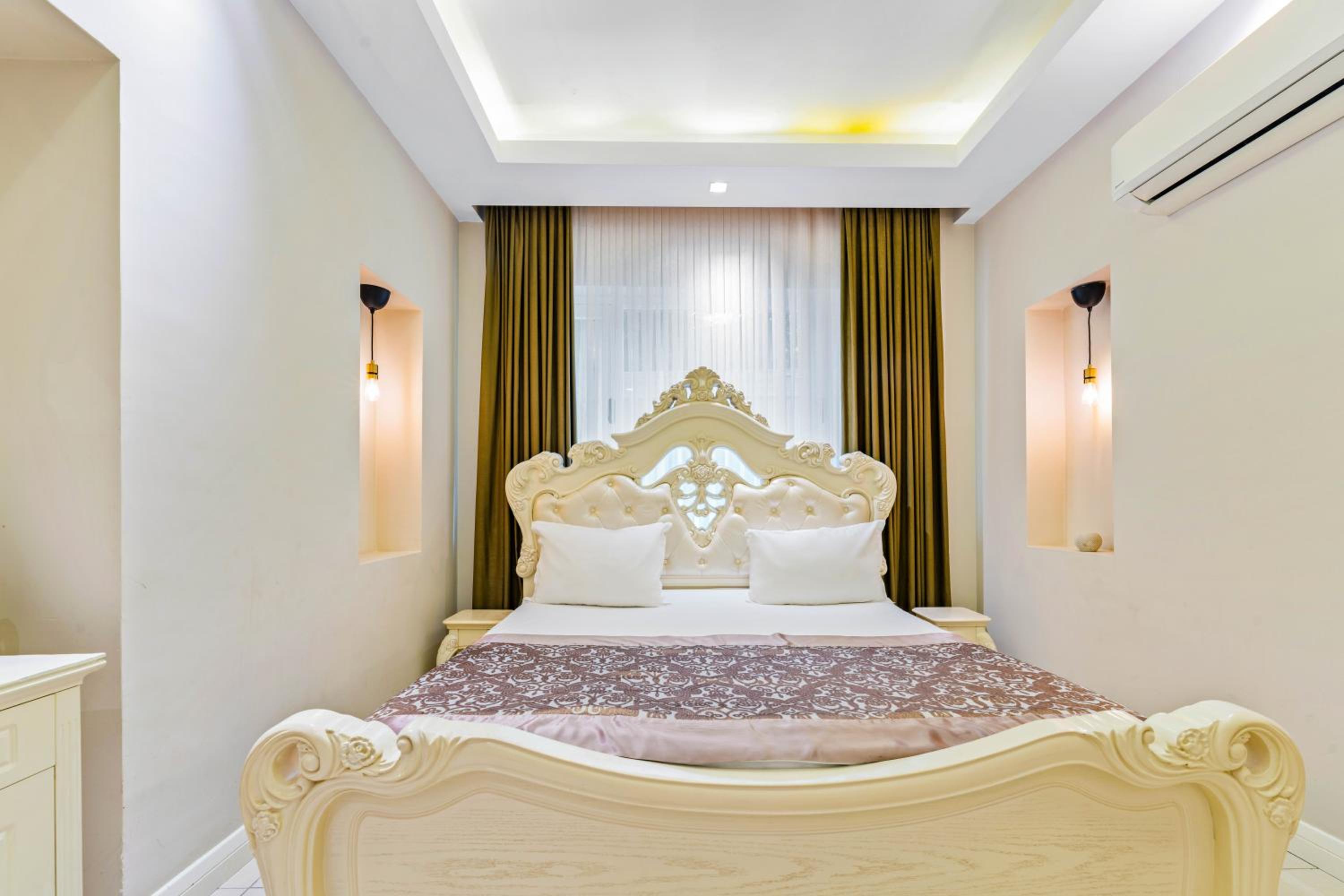 Elegance East Hotel - Image 90