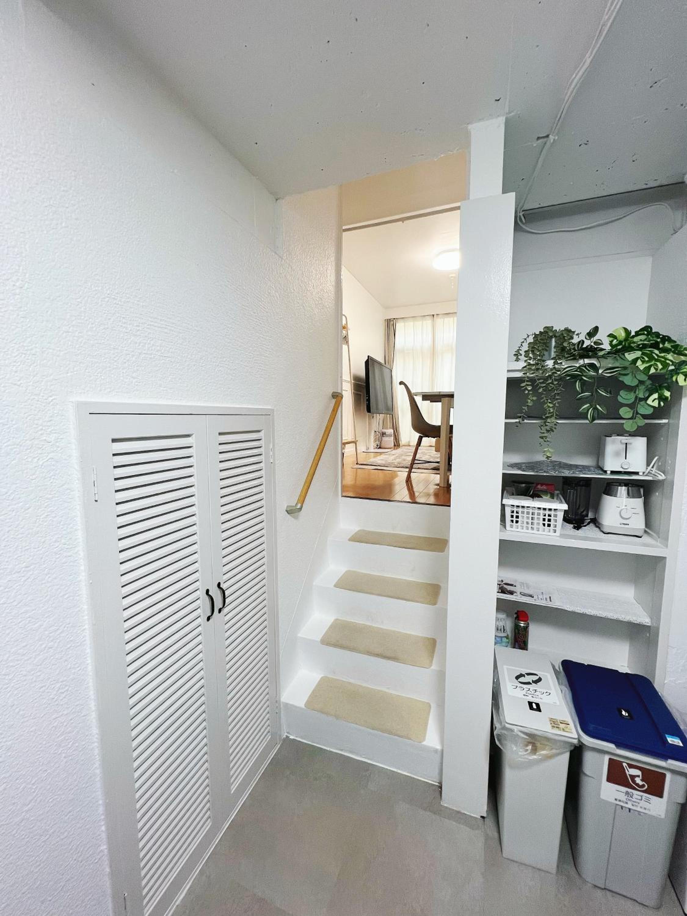 Ikebukuro 1 stop 2 min Designer Entire House 3BR up to 8 guests 3 min to Convenience Store