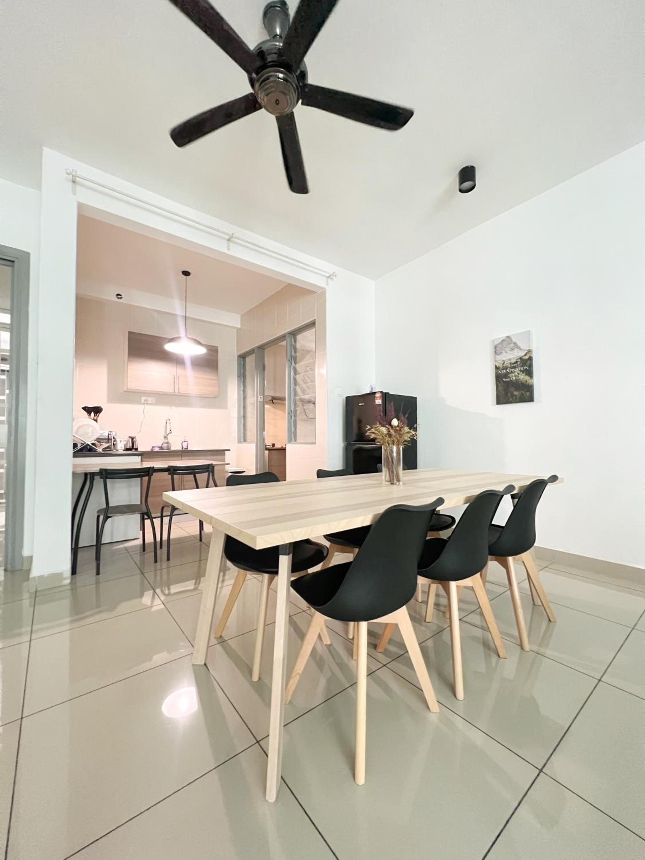 Rafflesia KL Big Family 3BR Condo Near LRT