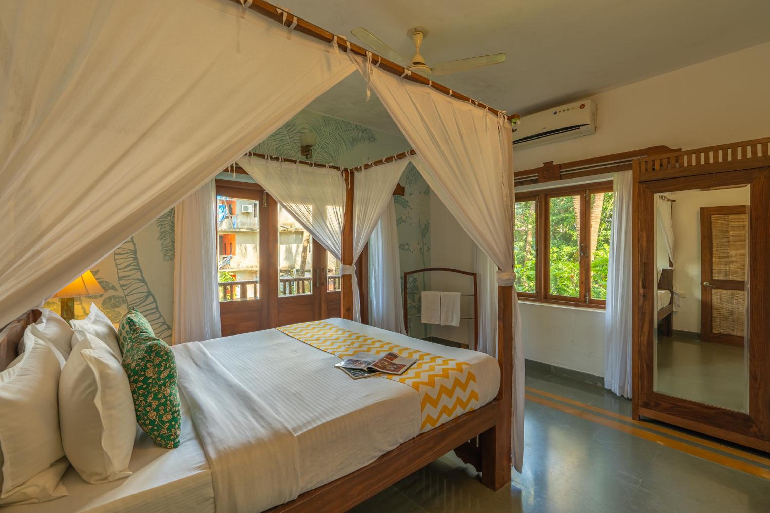 Sovi Studios Luxury Apartments with Pool, 5 Mins Drive to Beach, North Goa view 2