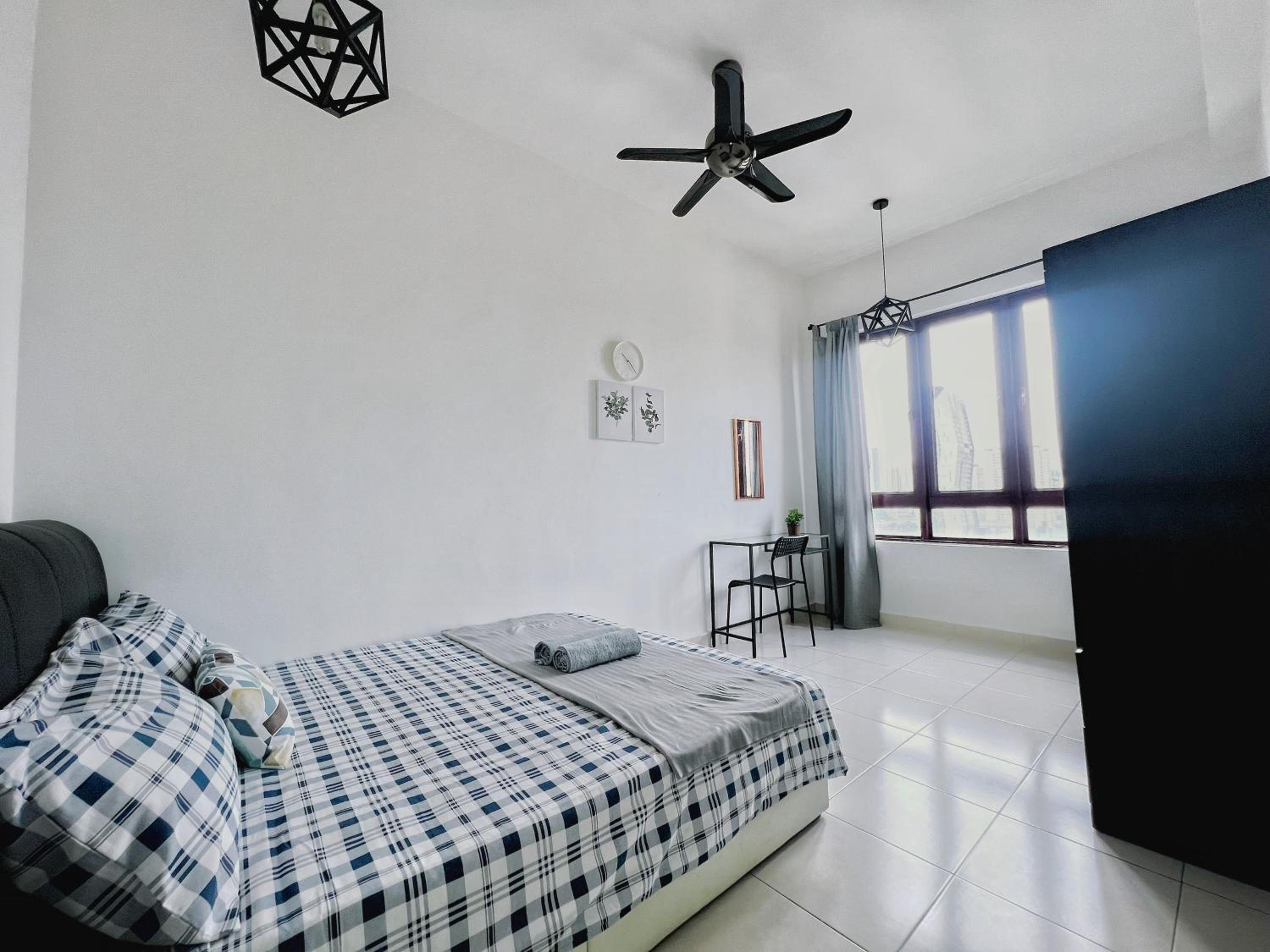 Rafflesia KL Big Family 3BR Condo Near LRT