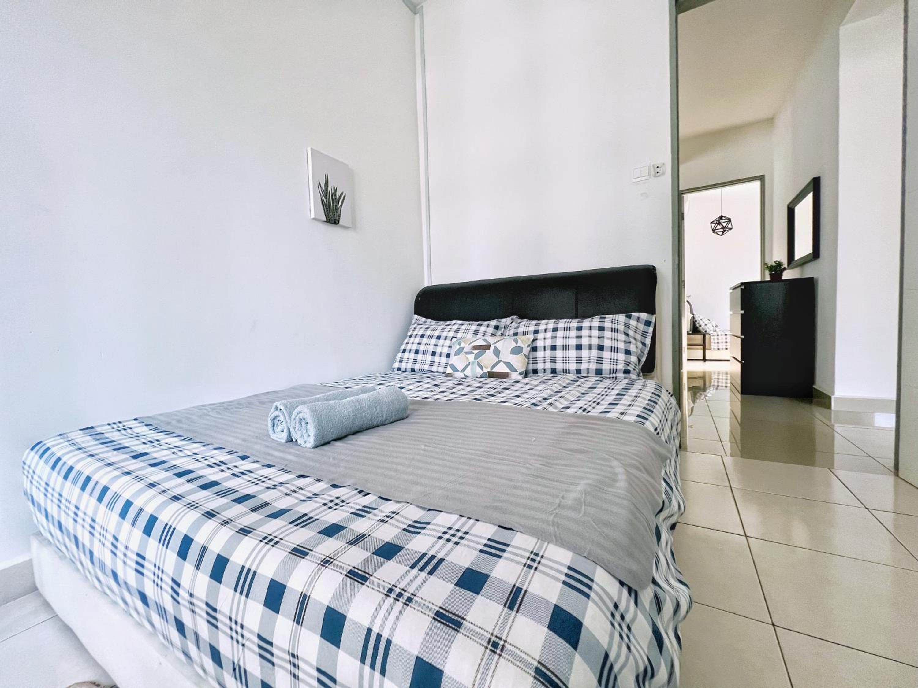 Rafflesia KL Big Family 3BR Condo Near LRT