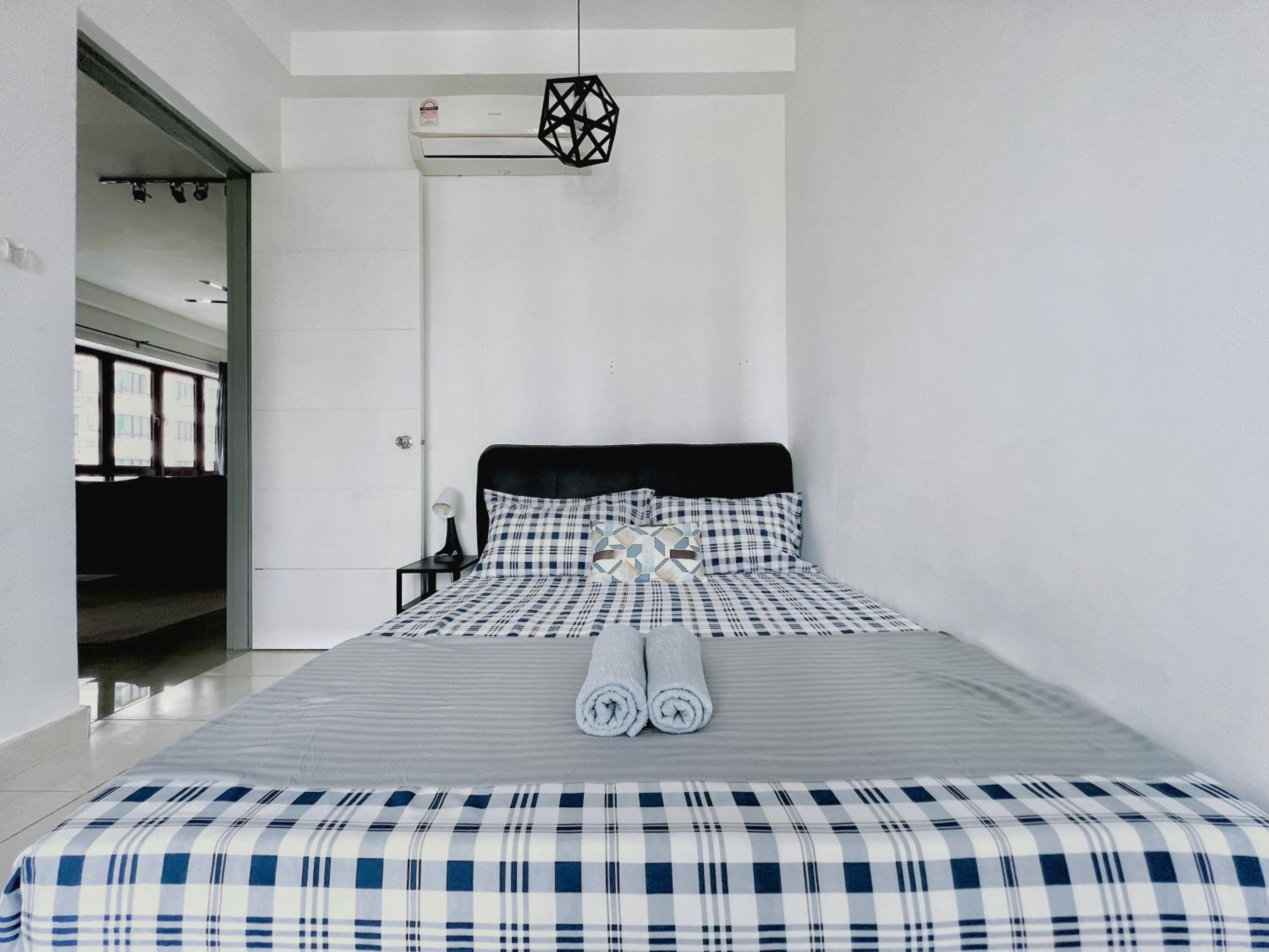 Rafflesia KL Big Family 3BR Condo Near LRT