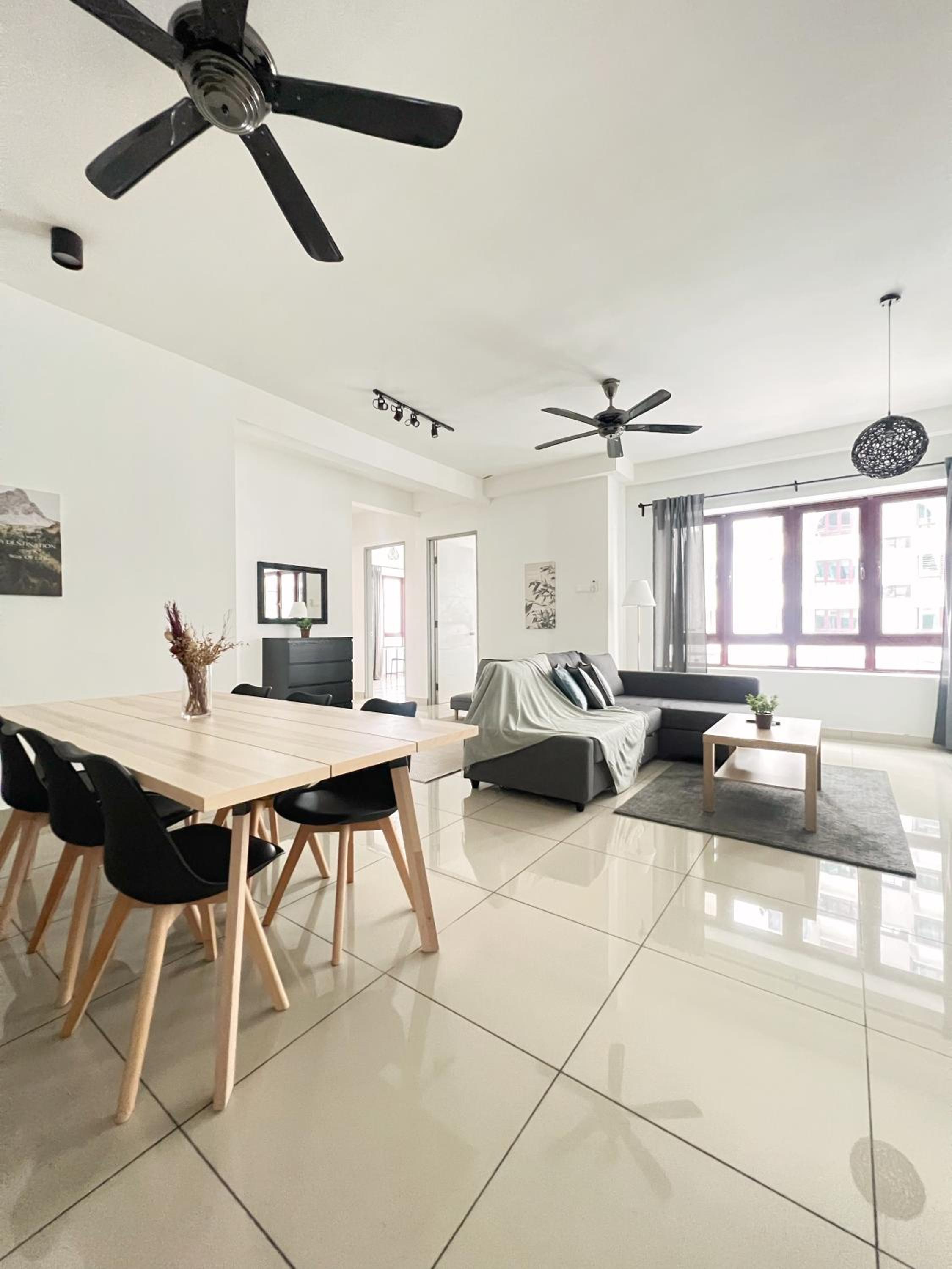 Rafflesia KL Big Family 3BR Condo Near LRT