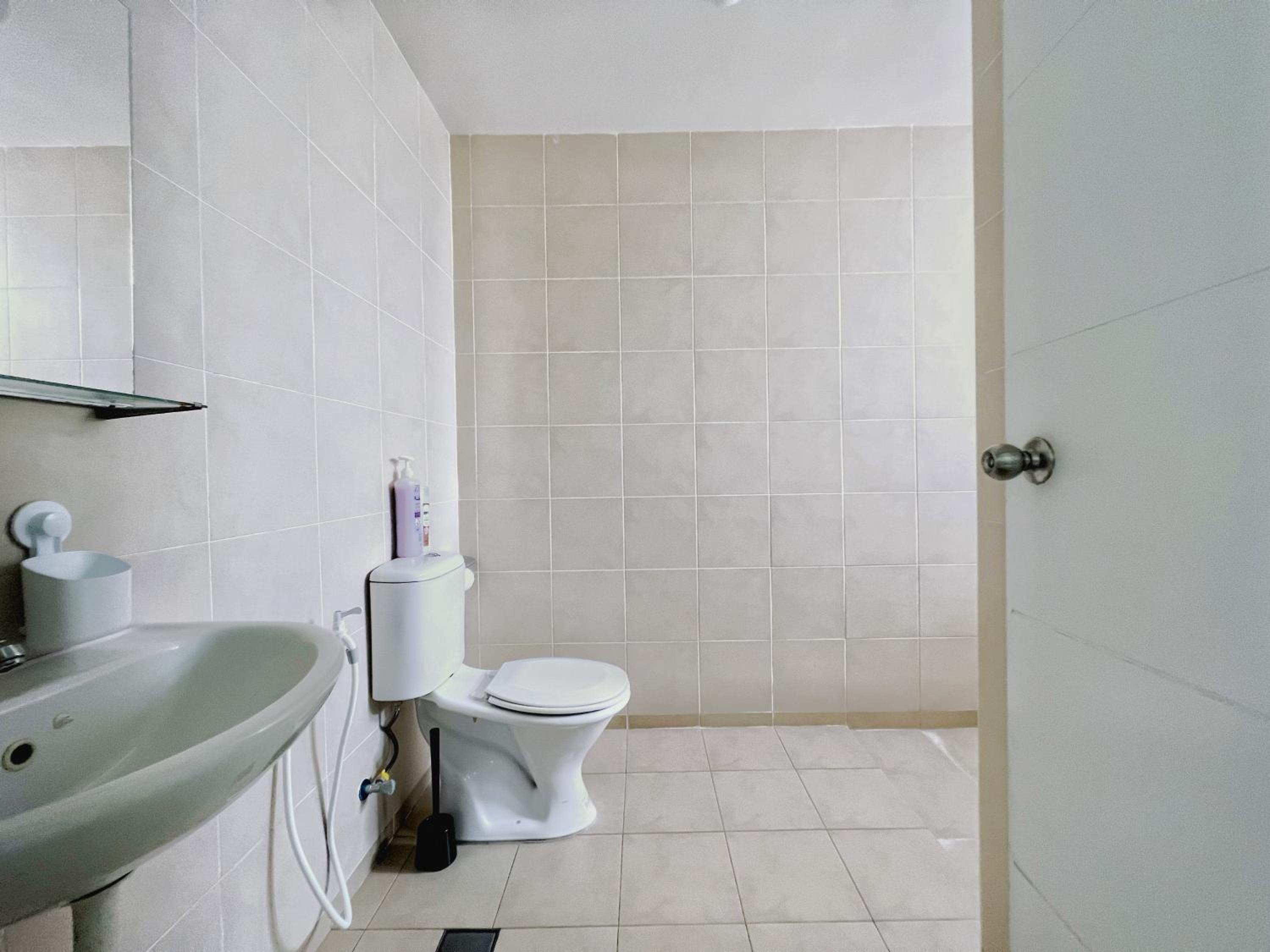Rafflesia KL Big Family 3BR Condo Near LRT