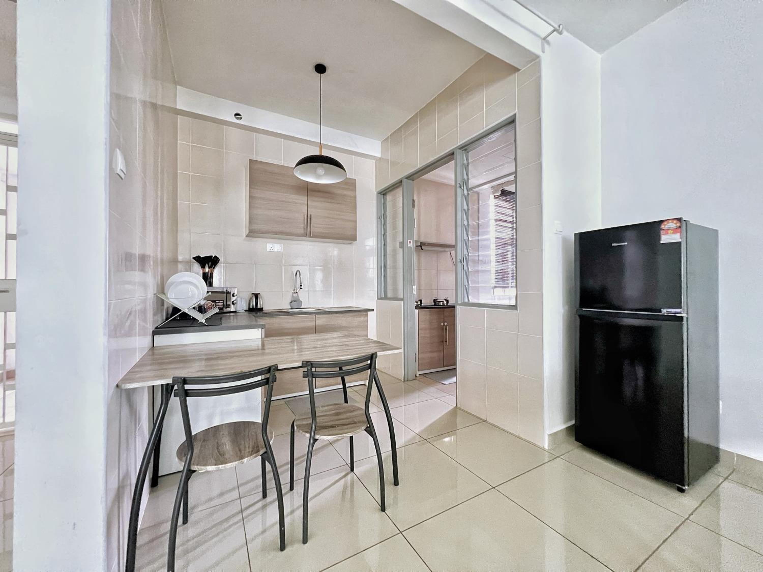 Rafflesia KL Big Family 3BR Condo Near LRT