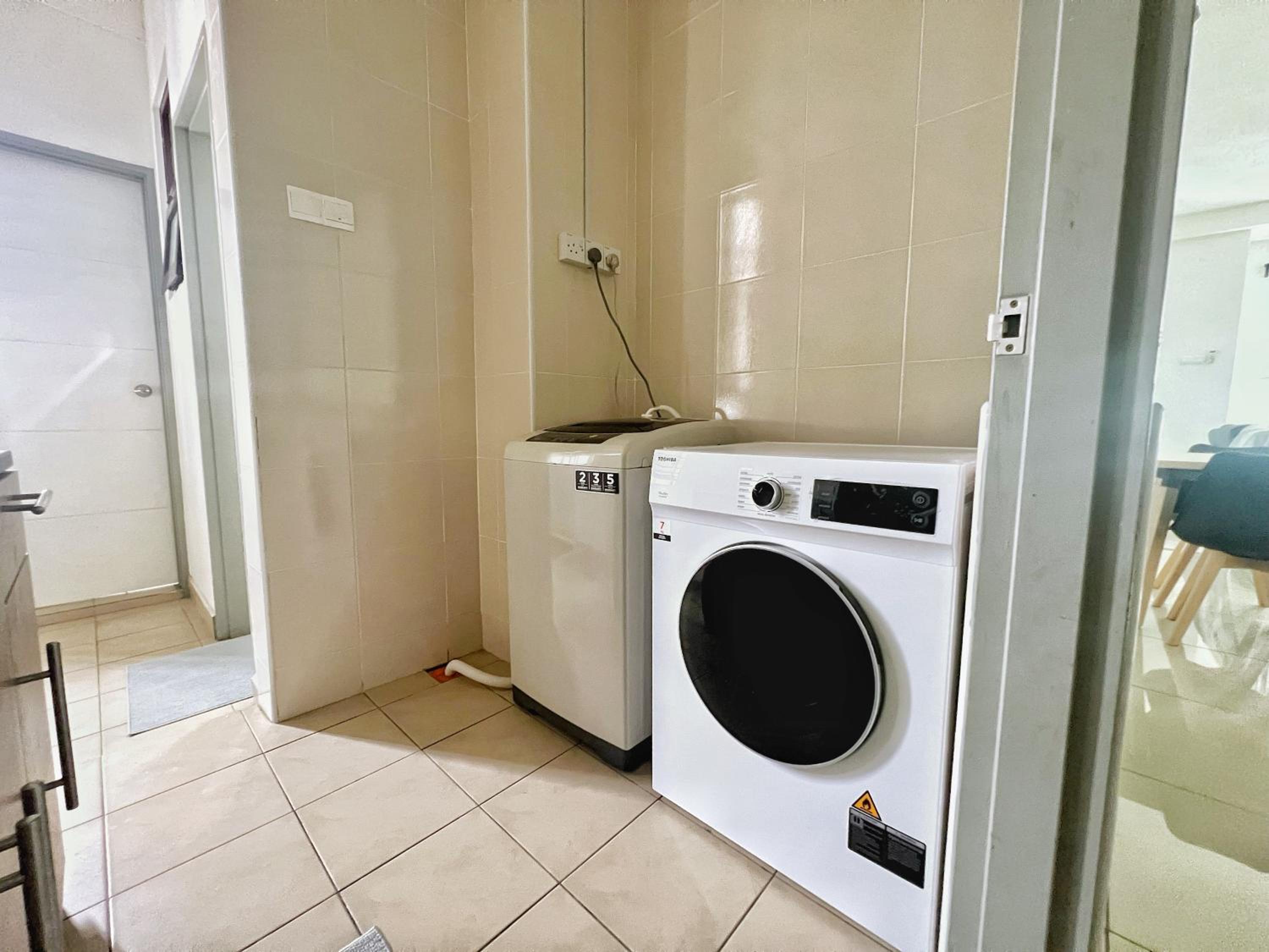 Rafflesia KL Big Family 3BR Condo Near LRT