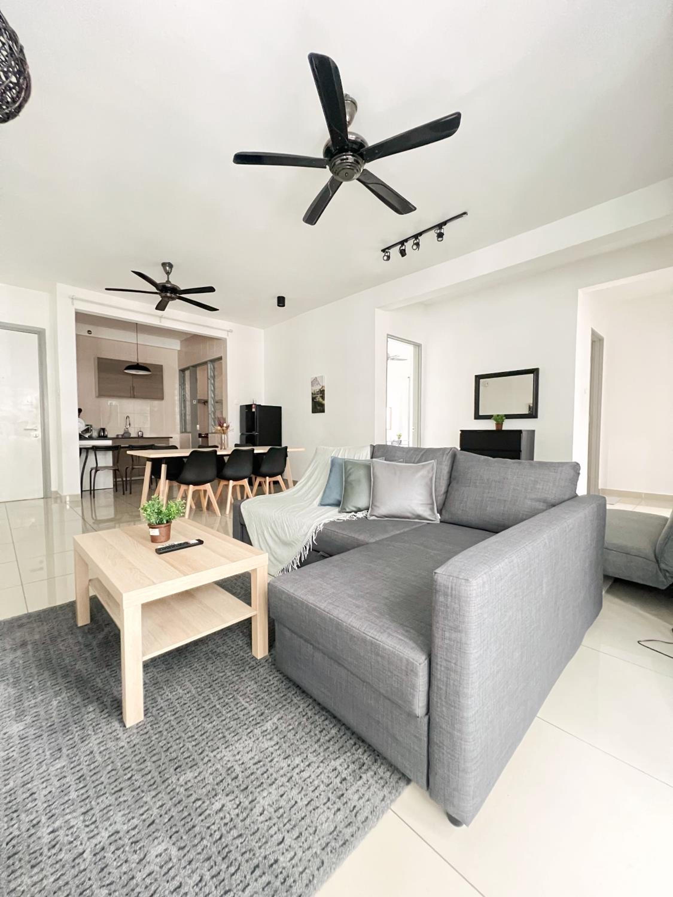 Rafflesia KL Big Family 3BR Condo Near LRT