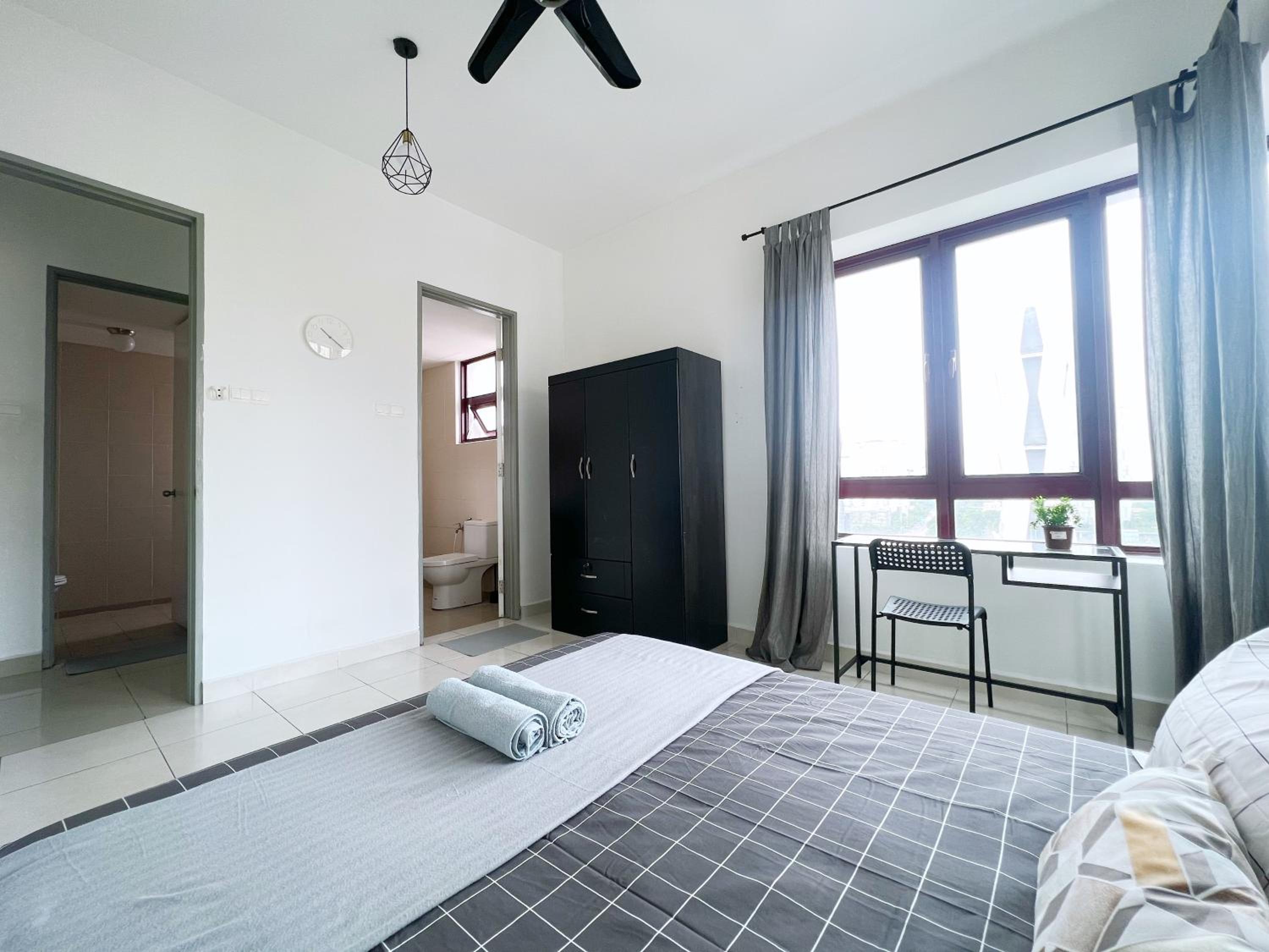 Rafflesia KL Big Family 3BR Condo Near LRT
