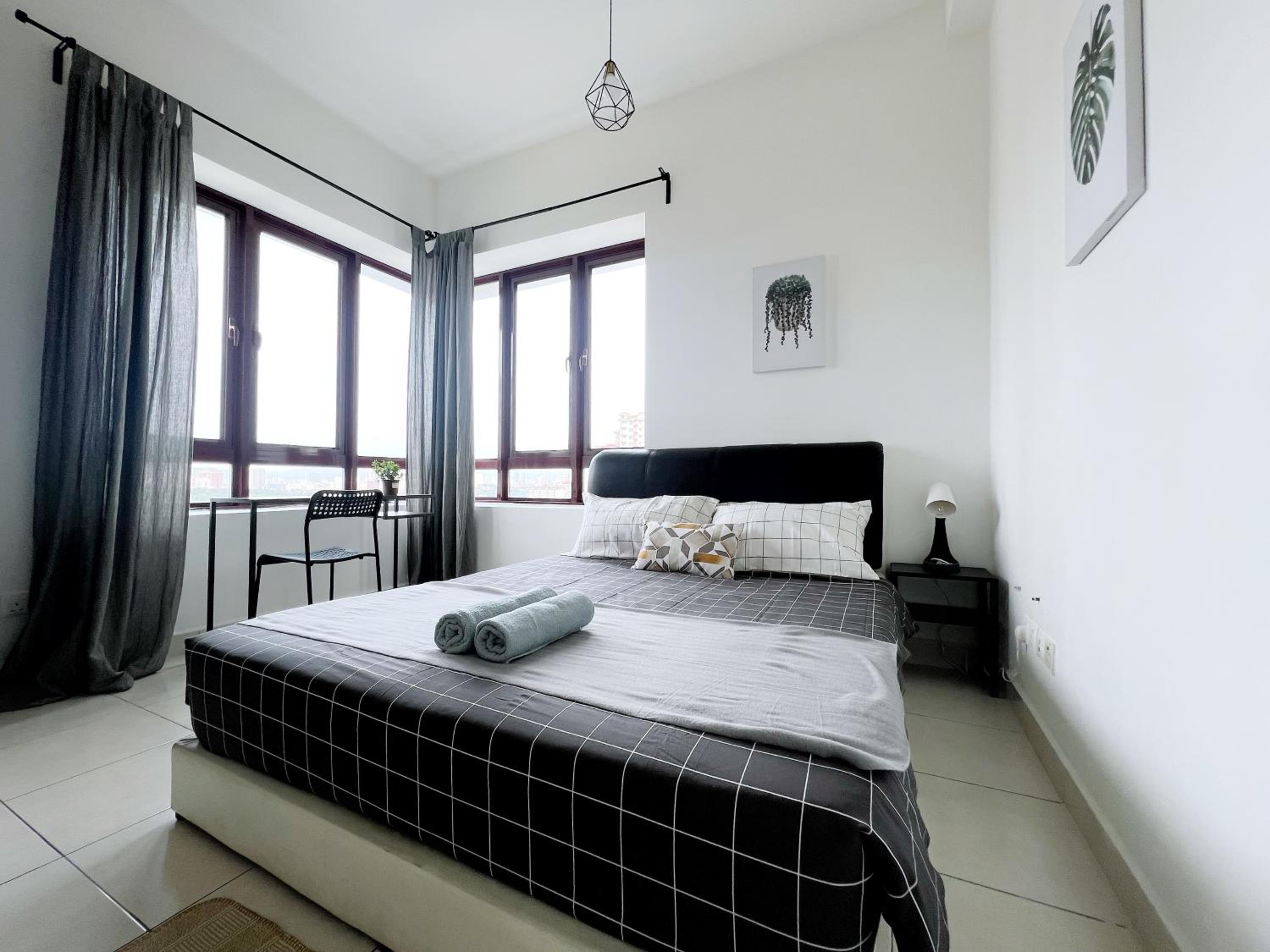 Rafflesia KL Big Family 3BR Condo Near LRT