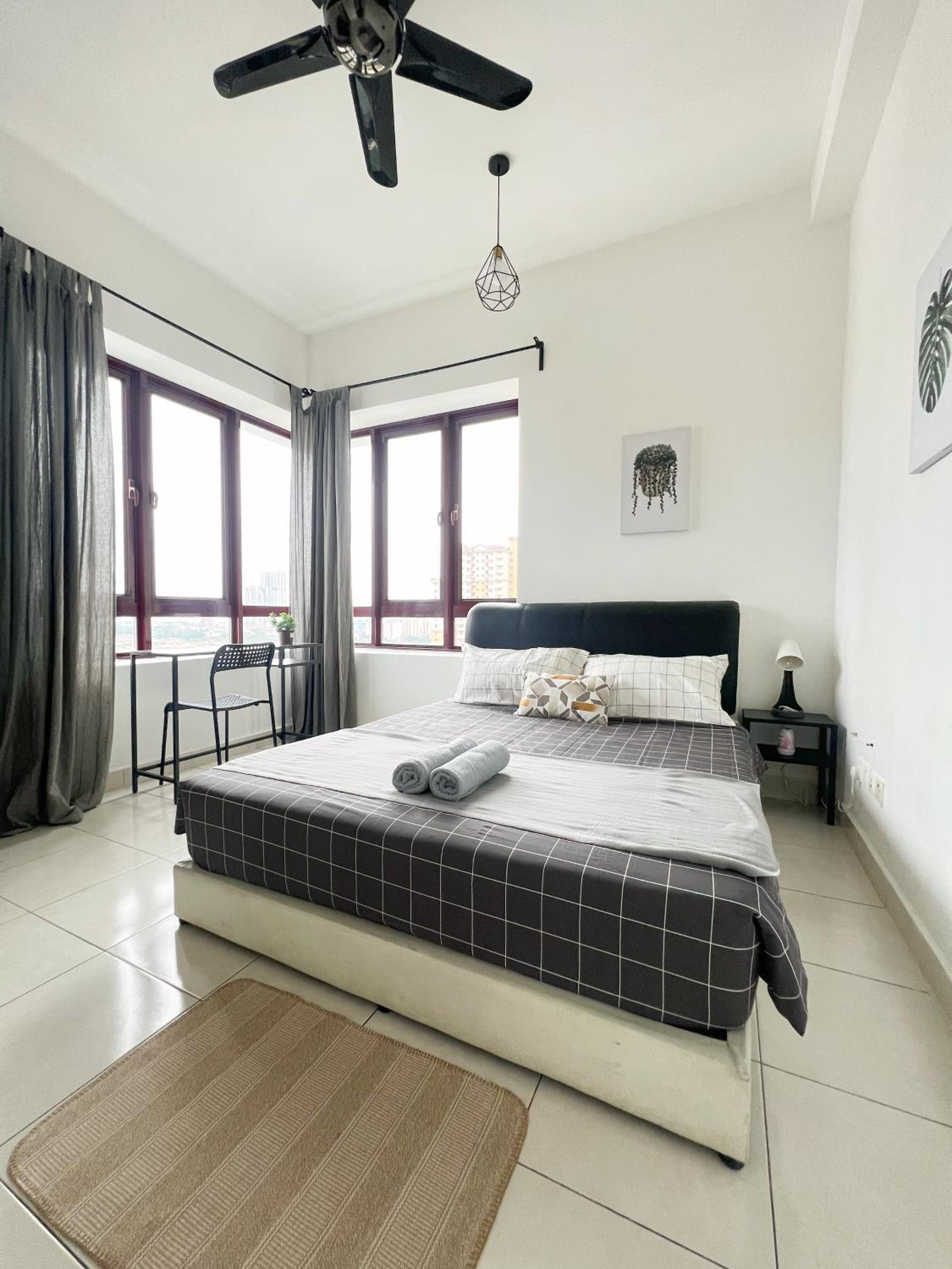 Rafflesia KL Big Family 3BR Condo Near LRT