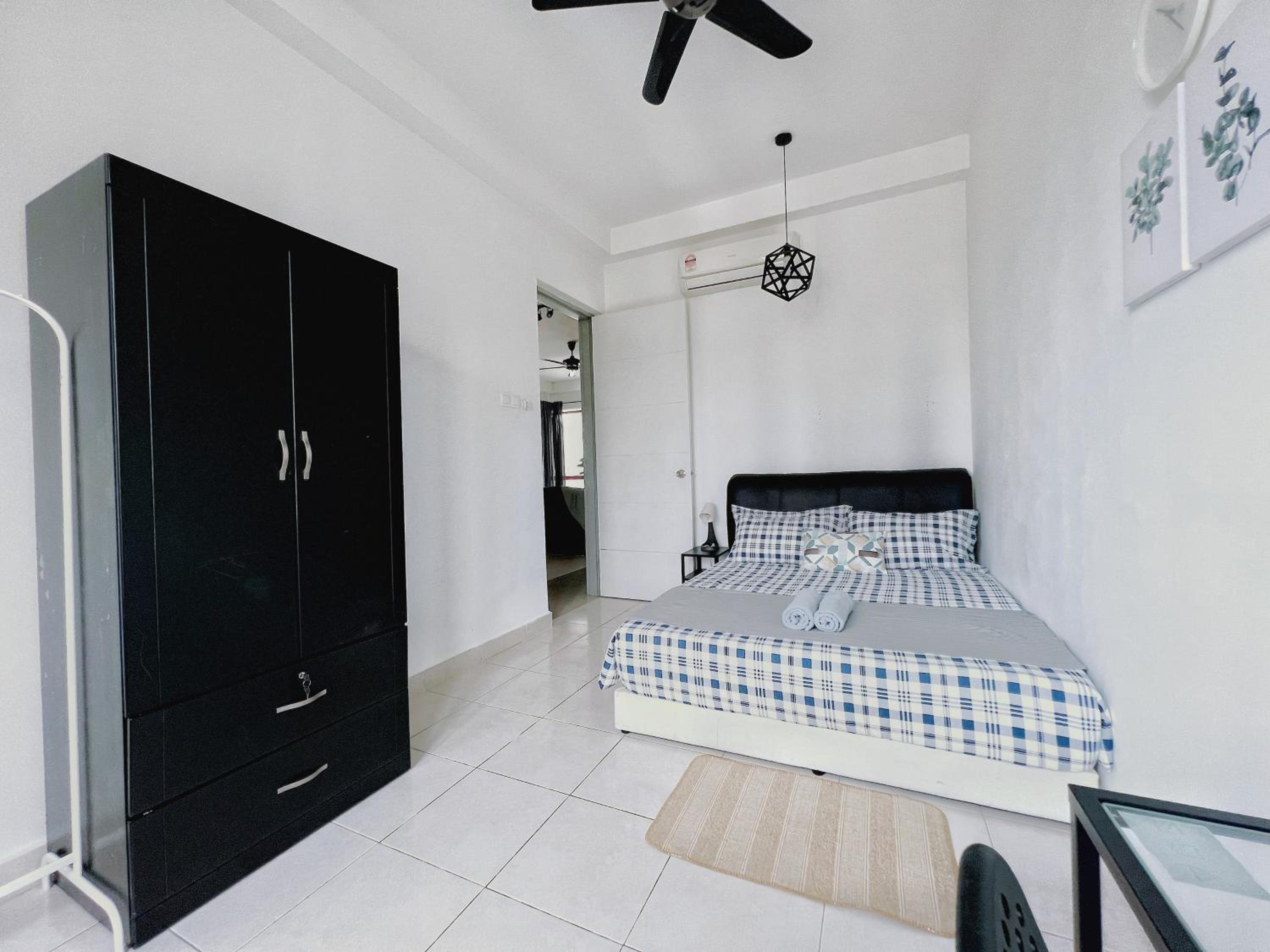 Rafflesia KL Big Family 3BR Condo Near LRT