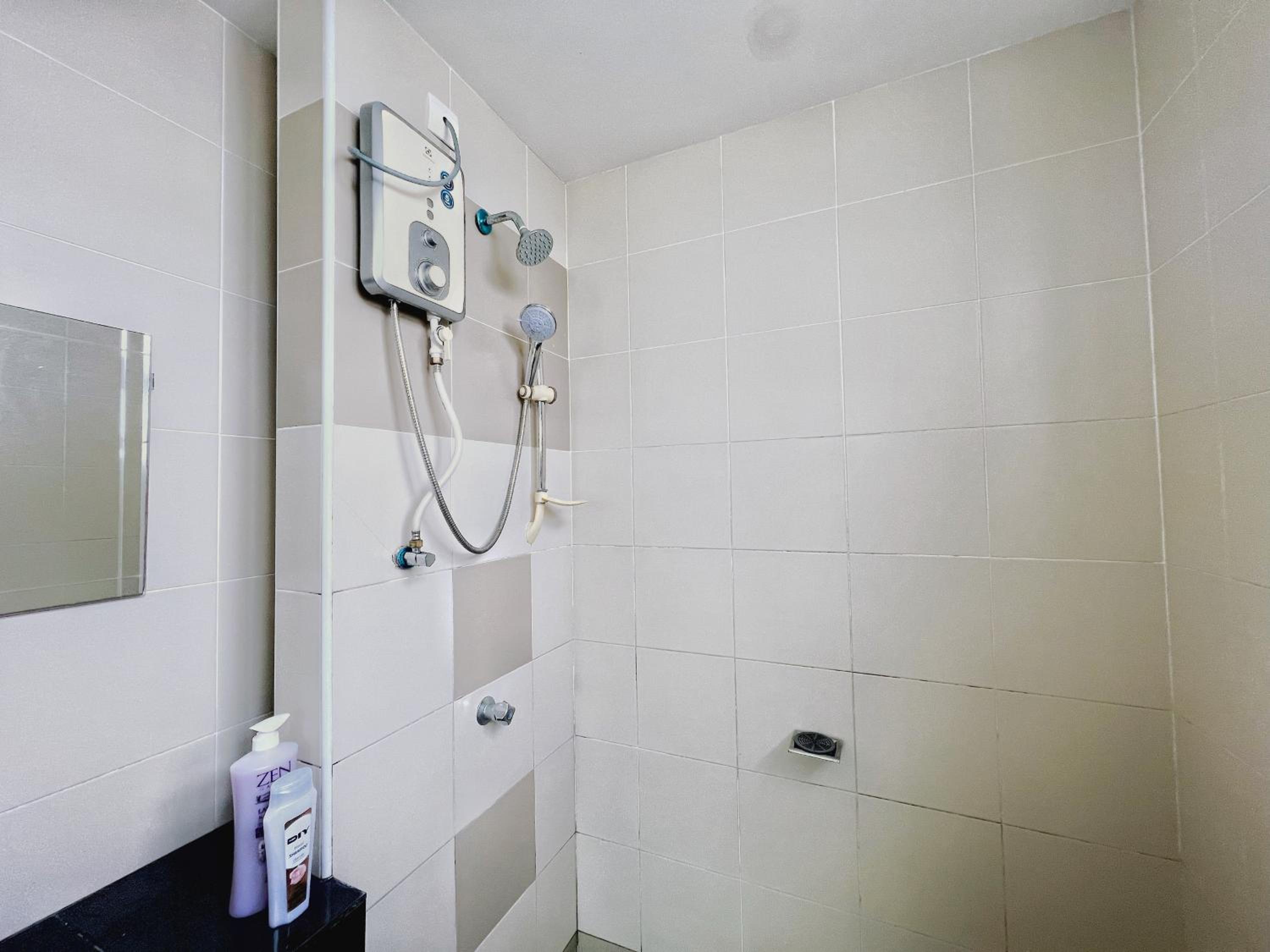 Rafflesia KL Big Family 3BR Condo Near LRT