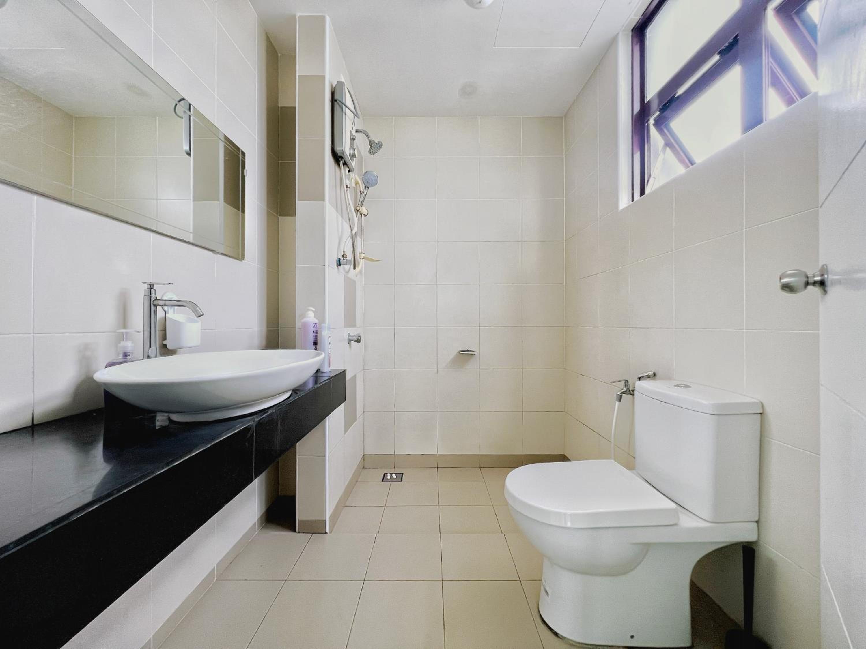Rafflesia KL Big Family 3BR Condo Near LRT