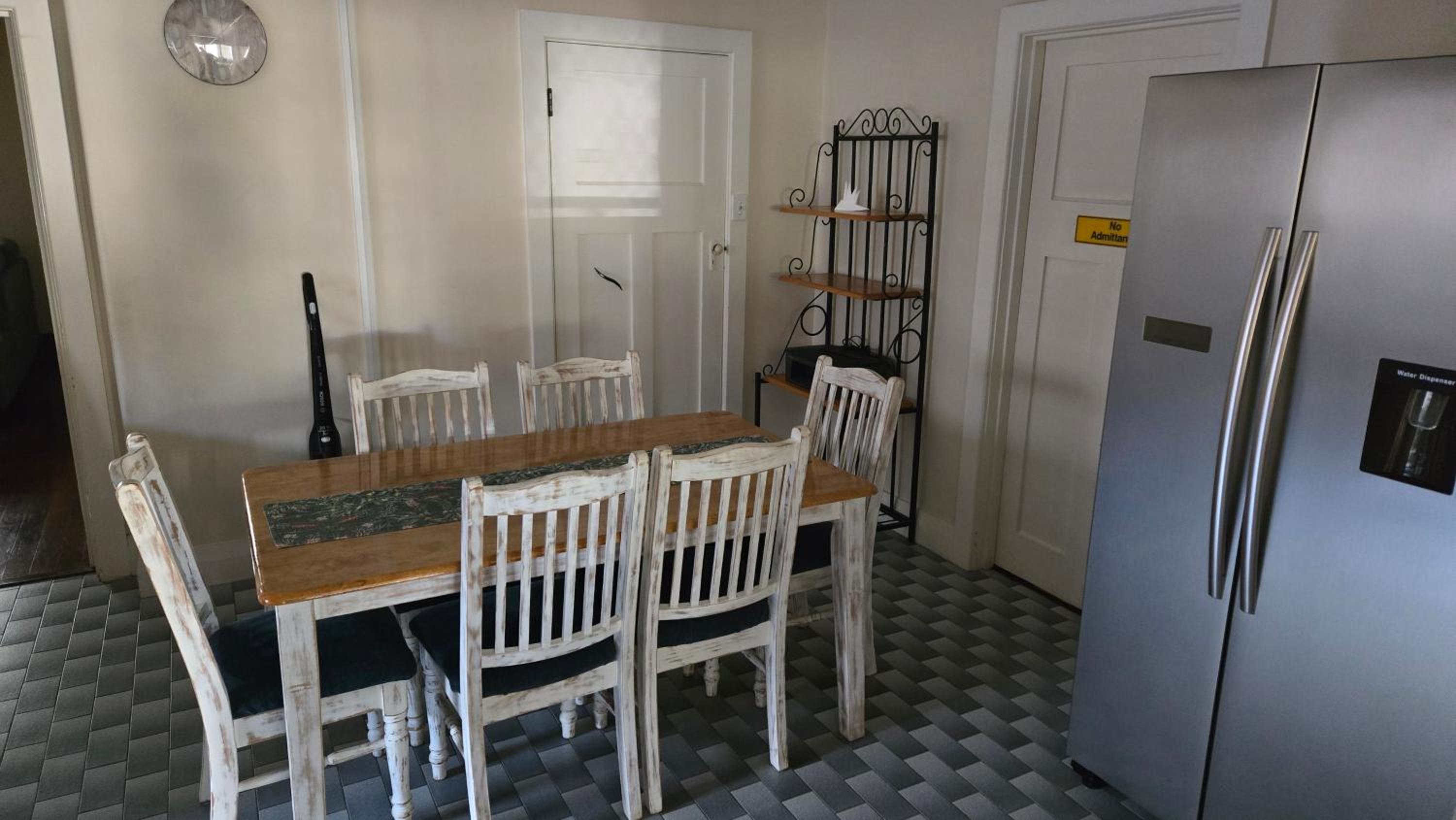 Central to town - Vintage and cosy entire home
