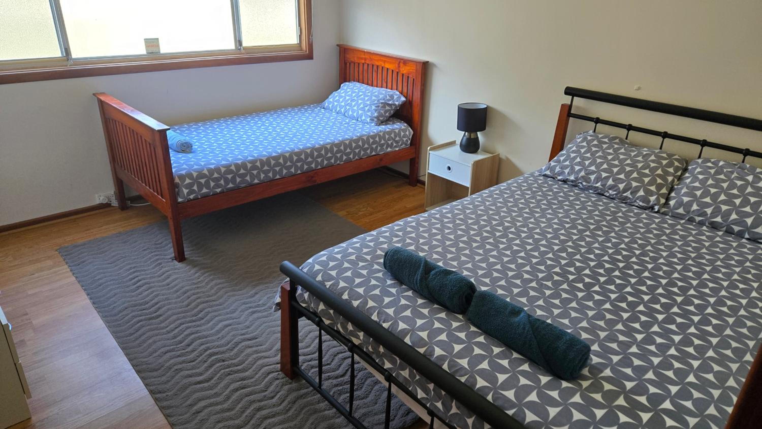 Central to town - Vintage and cosy entire home