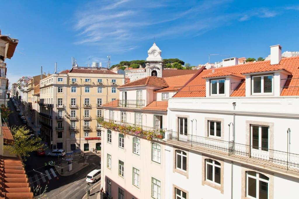 Best location Spacious charming 2 rooms Great Views