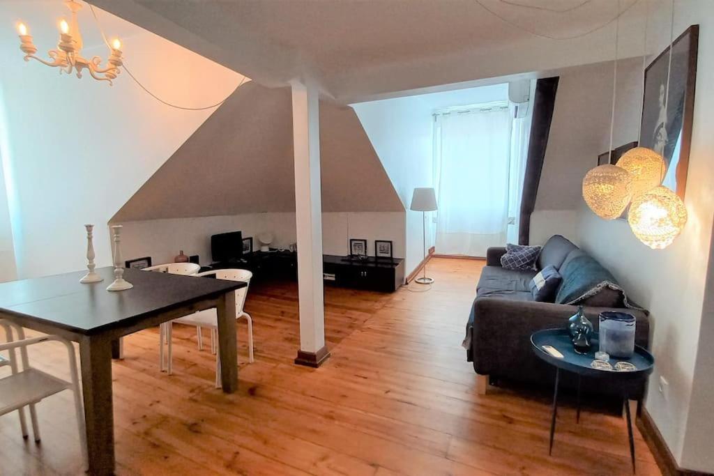 Best location Spacious charming 2 rooms Great Views