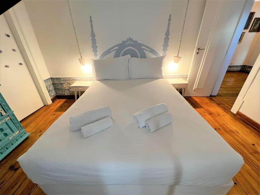 Best location Spacious charming 2 rooms Great Views