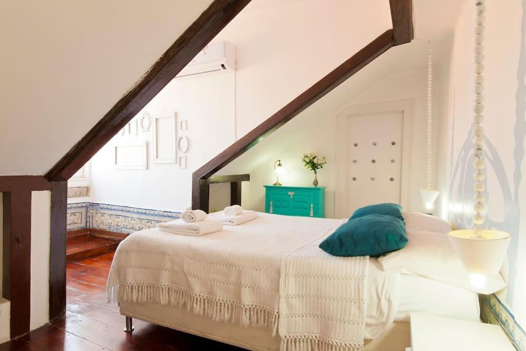 Best location Spacious charming 2 rooms Great Views